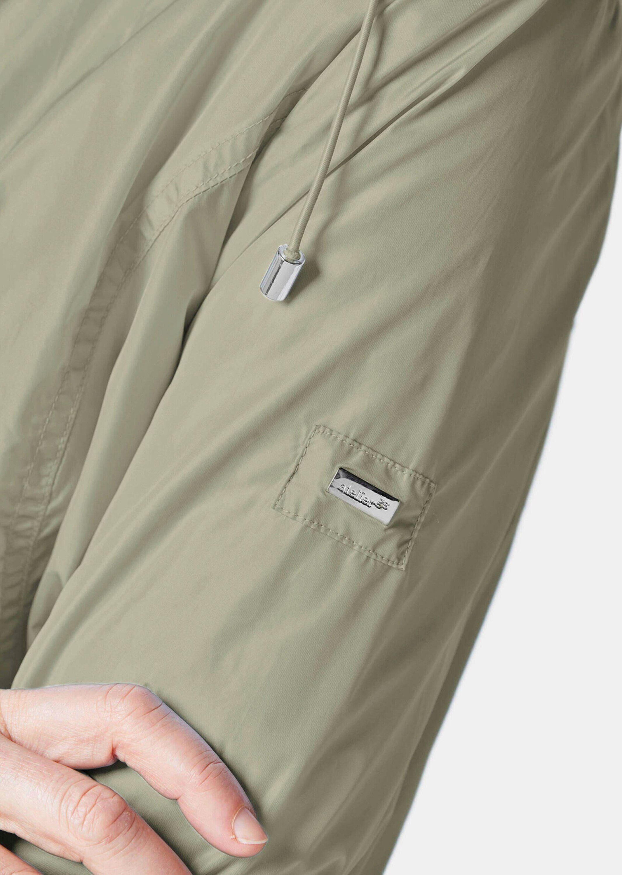 GOLDNER Outdoorjacke Modischer Regenparka mit Kapuze Individuelle Weitenregulierung durch Tunnelzüge und variablen Kragen – Bild 5 von 5