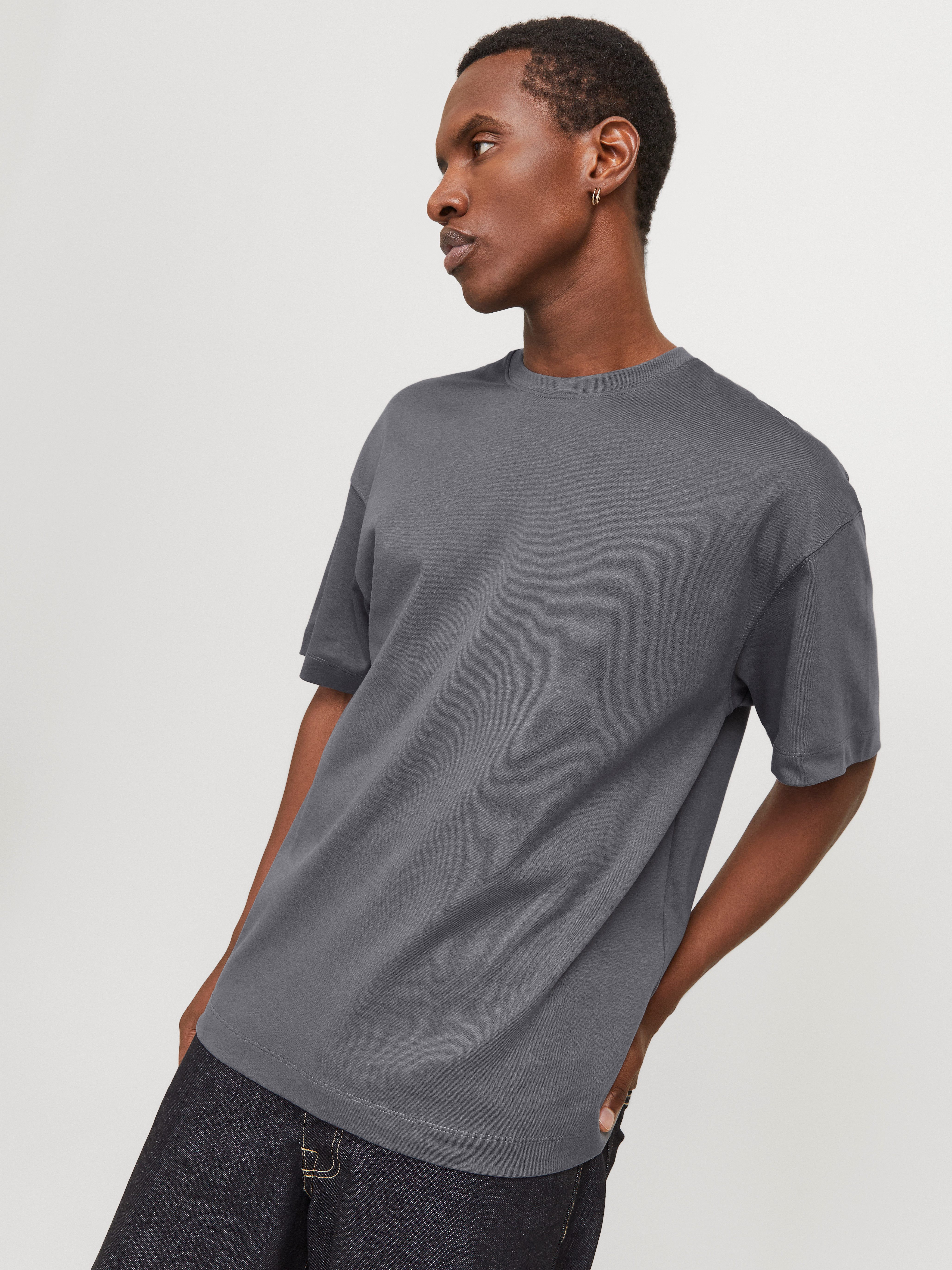 Jack & Jones Rundhalsshirt JJEURBAN EDGE TEE SS O-NECK NOOS mit Rundhalsaus günstig online kaufen