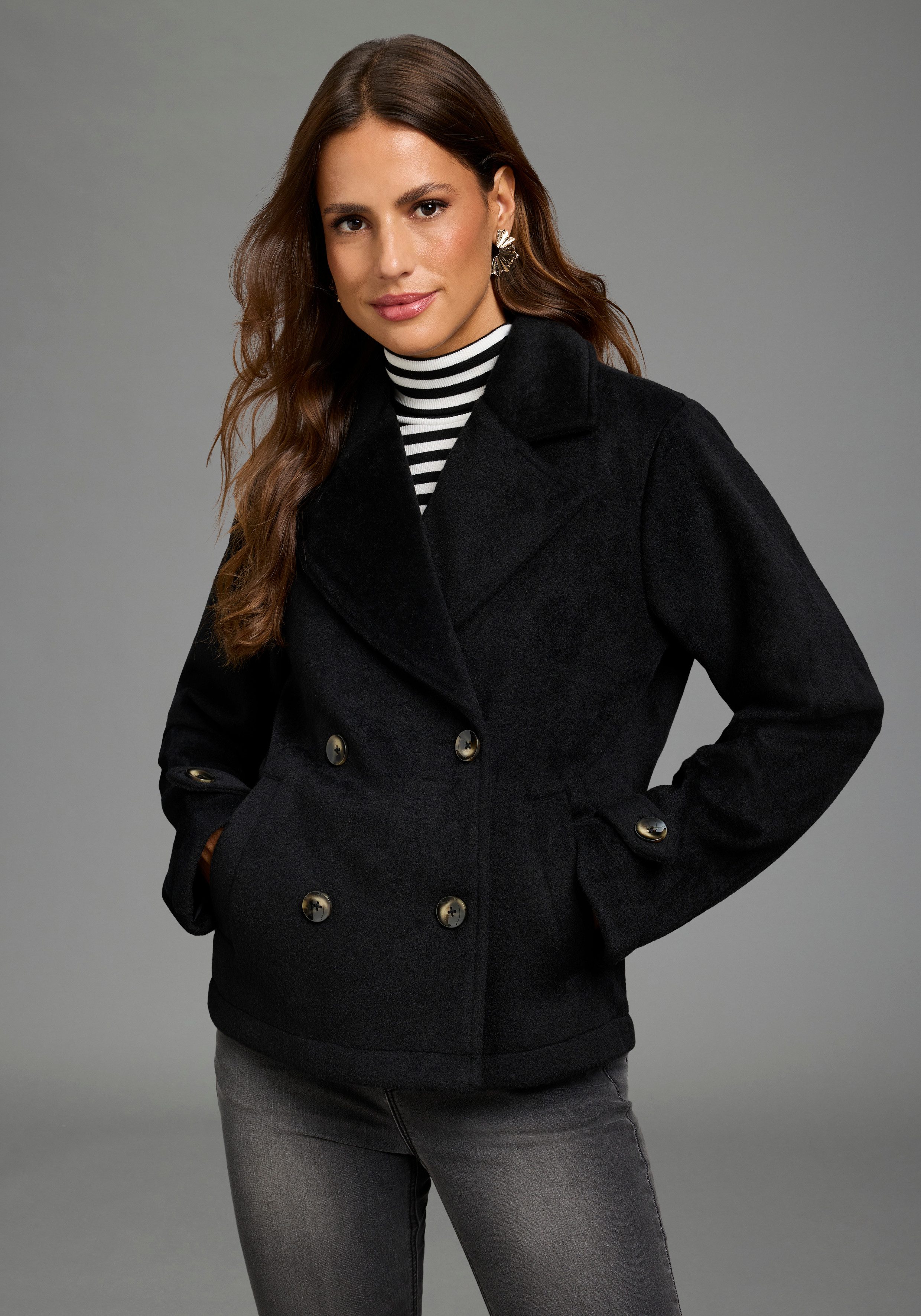 Laura Scott Cabanjacke zweireihiger Knopfverschluss, hüftlange Schnittform, mit Reverskragen. € 79,99, (€ 79,99 pro 1 Stk).