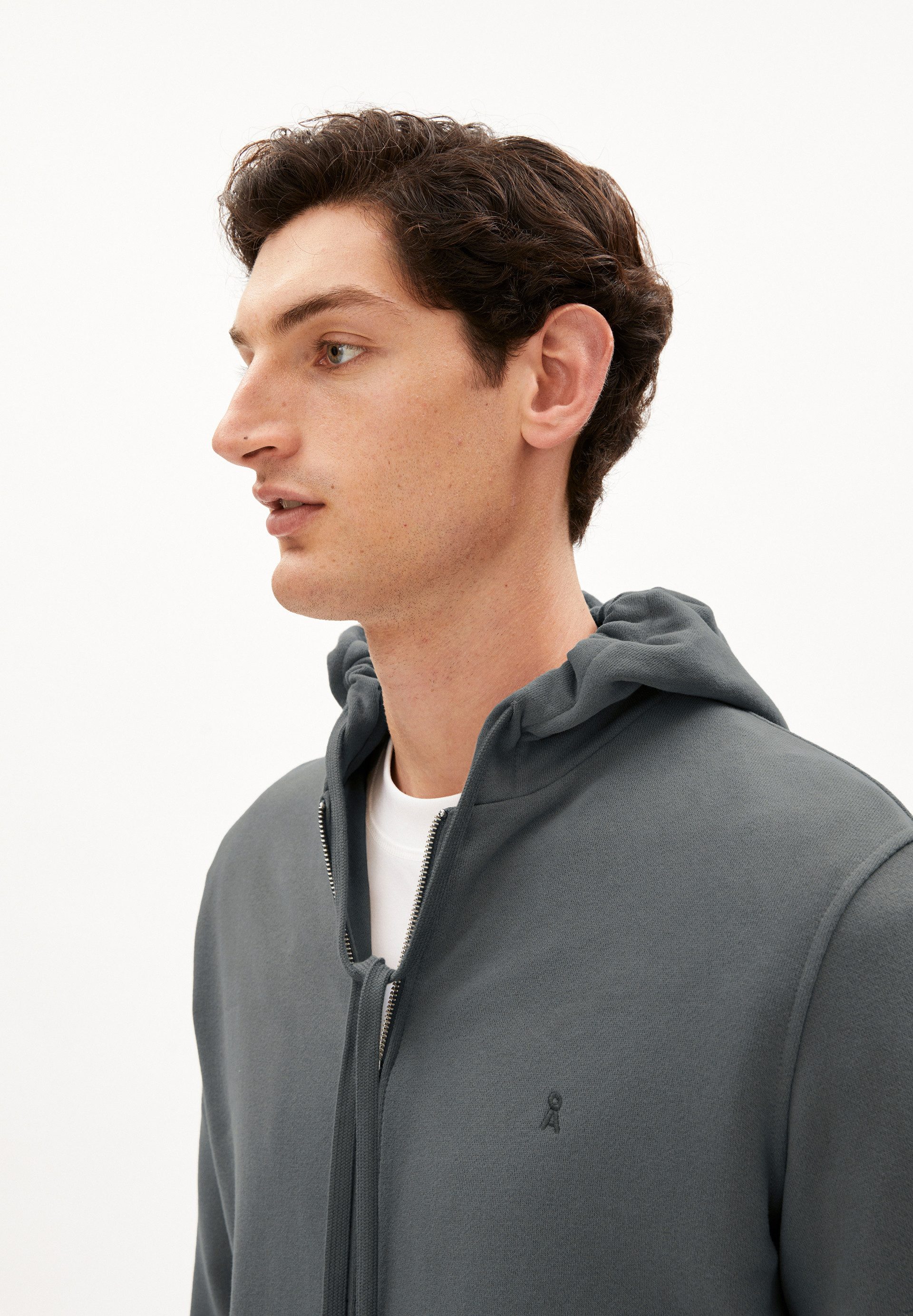 Armedangels Sweatjacke SAROMIAAN COMFORT Sweatjacke aus Bio-Baumwoll Mix (1-tlg., Regular Fit)