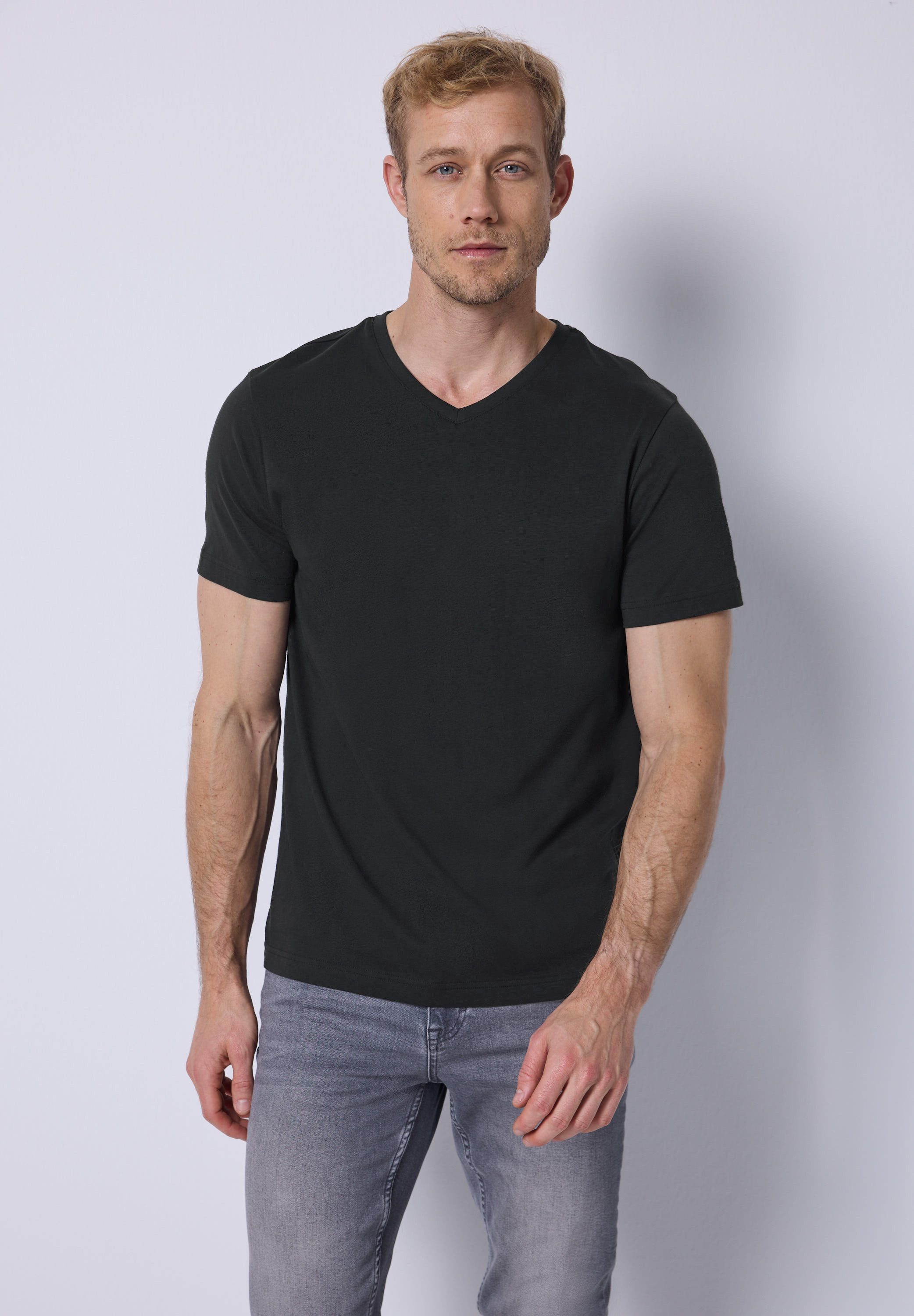 STREET ONE MEN T-Shirt mit V-Ausschnitt