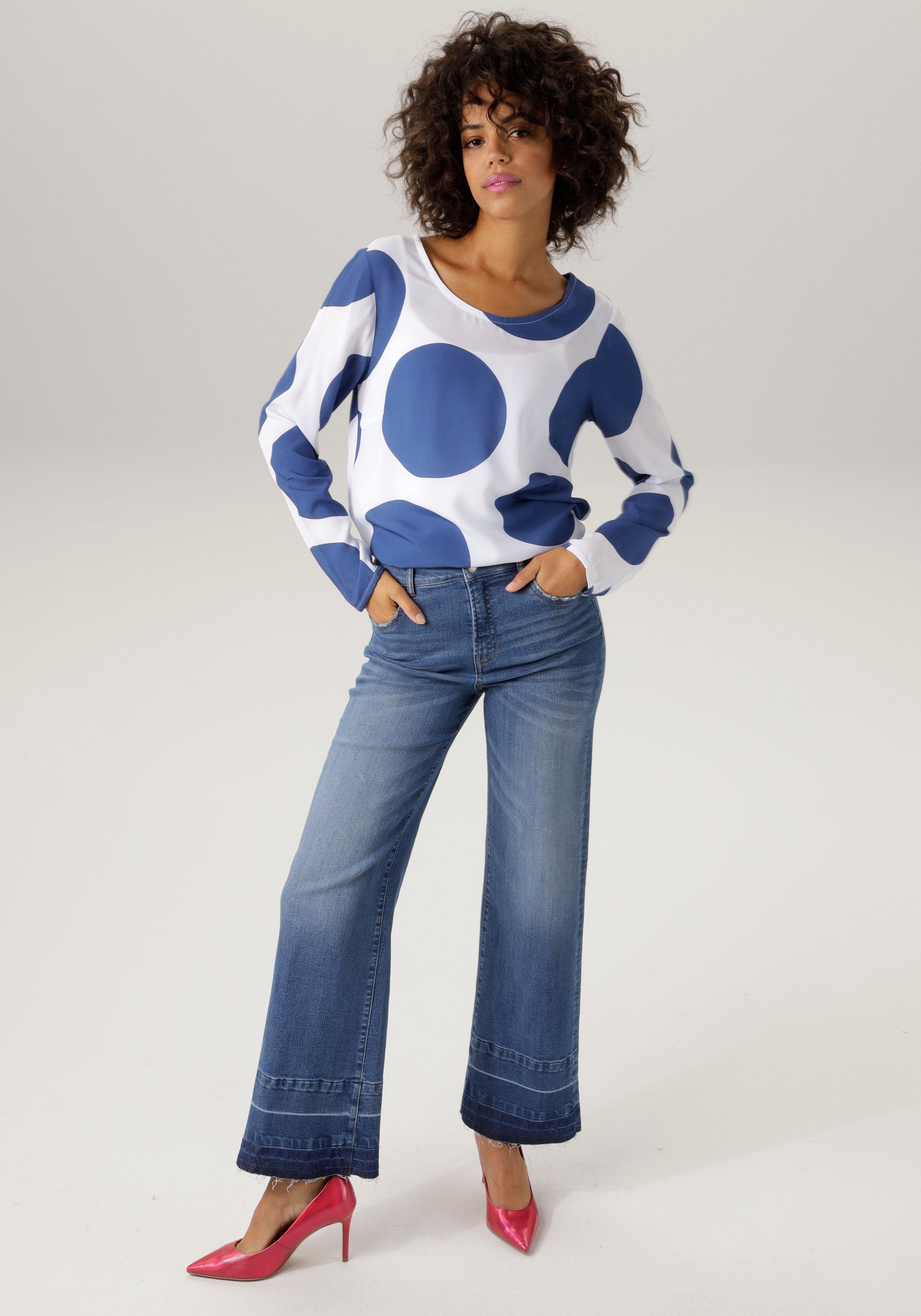 Aniston CASUAL Straight-Jeans mit trendiger Waschung am leicht ausgefranstem Saum – Bild 4 von 5