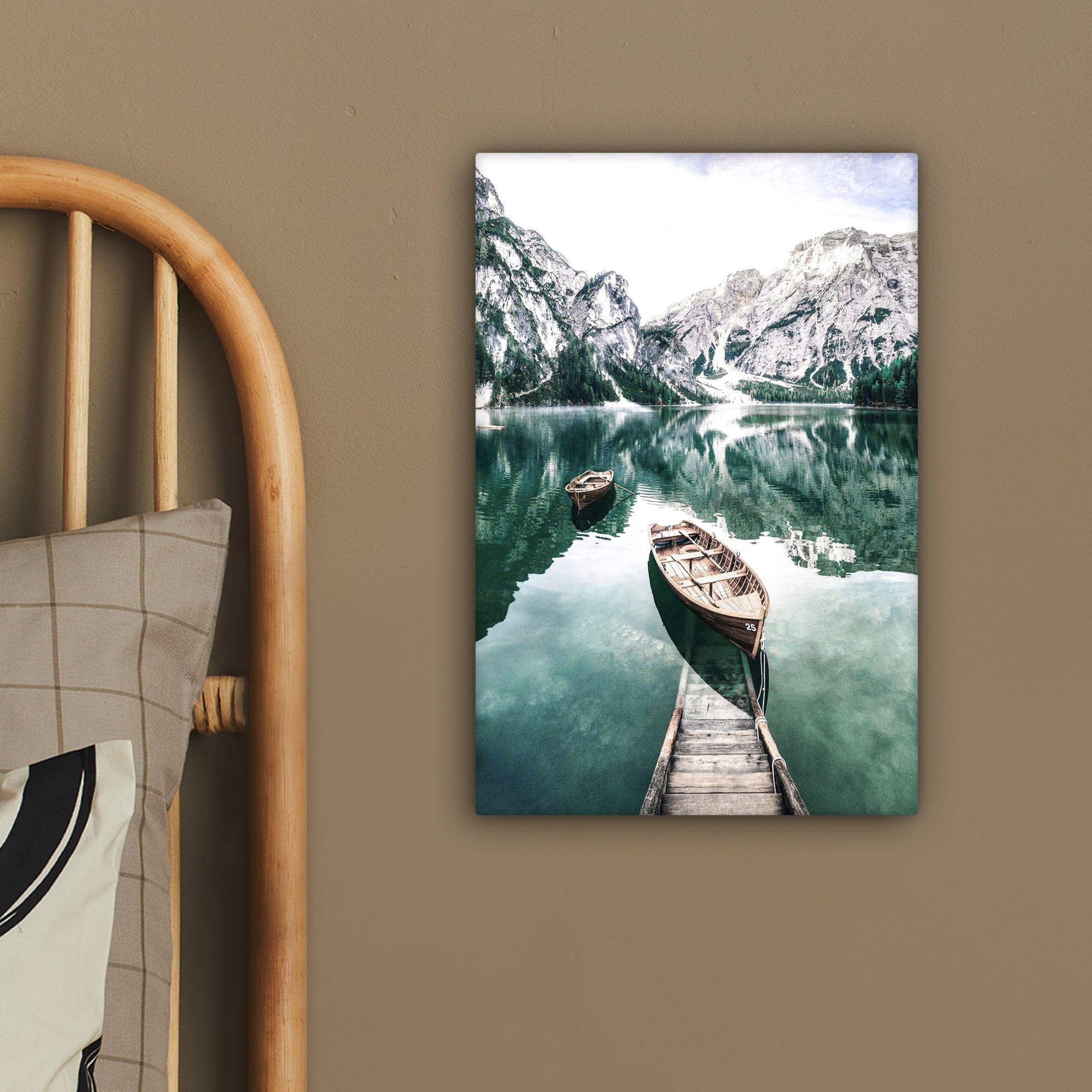 Leinwandbild - Gemälde, Winter - (1 inkl. cm - - bespannt Zackenaufhänger, See fertig Leinwandbild Boote Natur, OneMillionCanvasses® Schnee Berge - St), 20x30