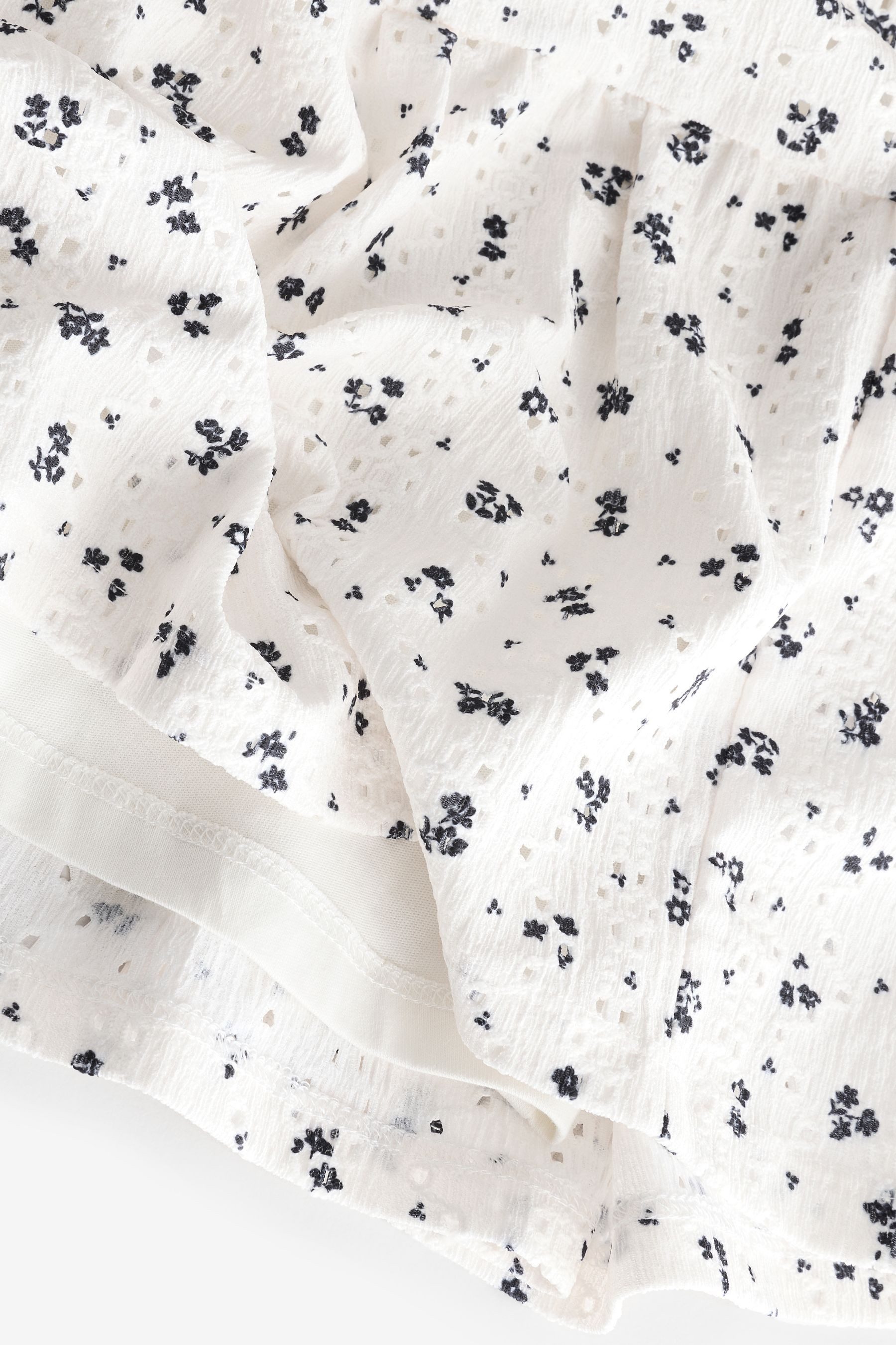 Next Spitzenkleid Mehrlagiges besticktes Kleid (1-tlg)