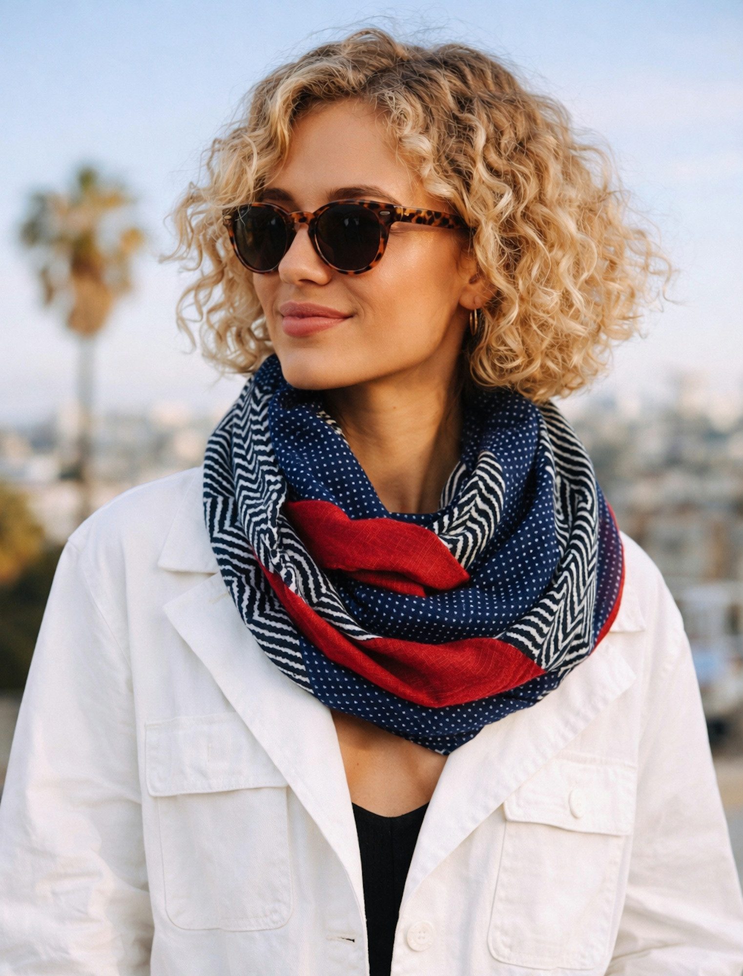 Ella Jonte Loop, mit modernem Rauten-Muster und stylishem Color-Blocking