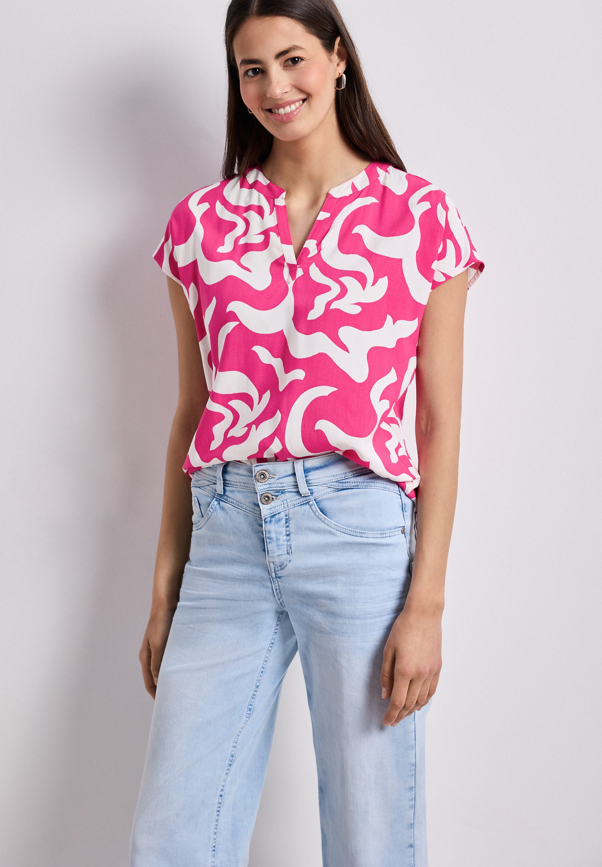 STREET ONE Shirtbluse mit geschlitztem Rundhalsausschnitt