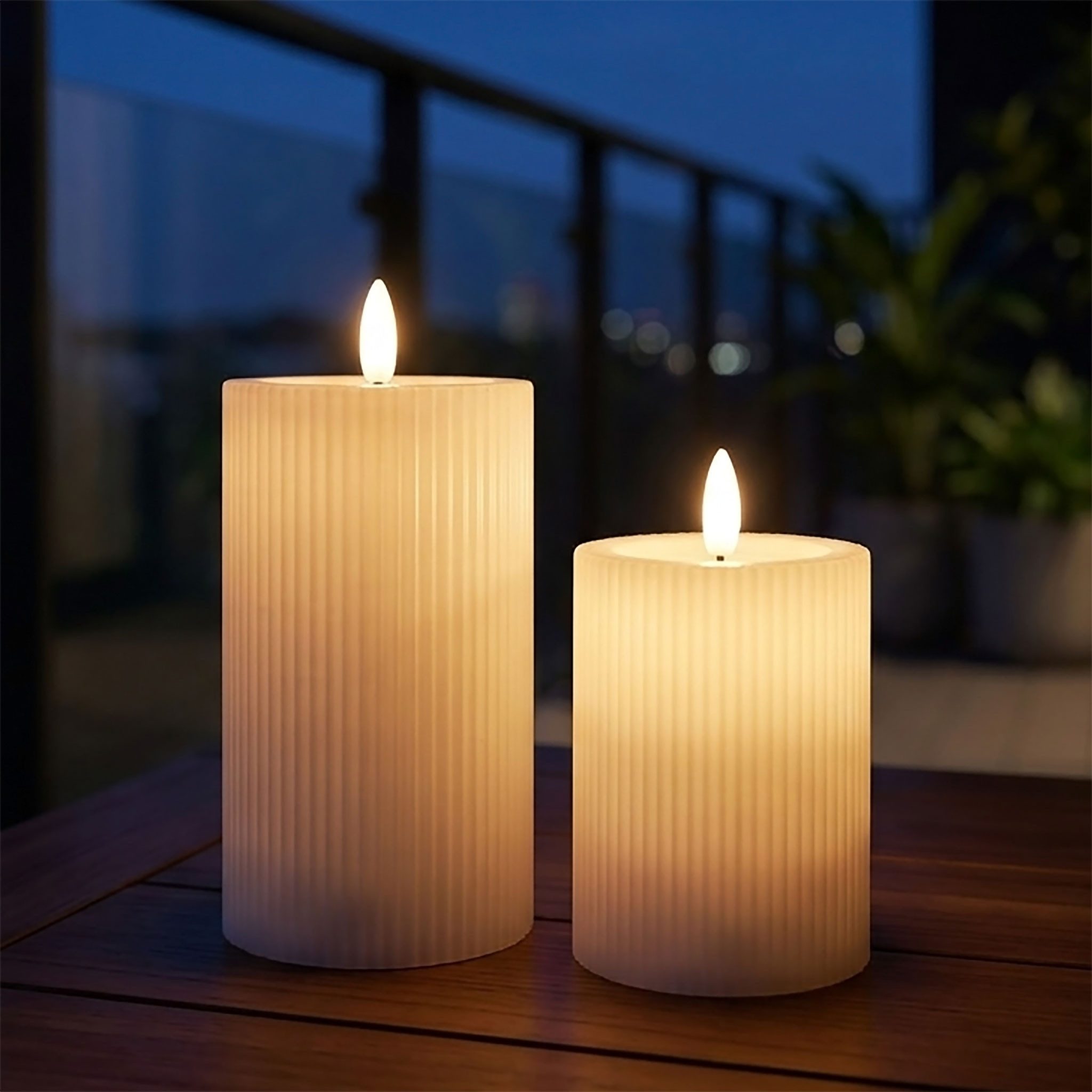 Spetebo LED-Kerze Stumpenkerze weiß geriffelt, warm weiß, realistischem Flammen Effekt