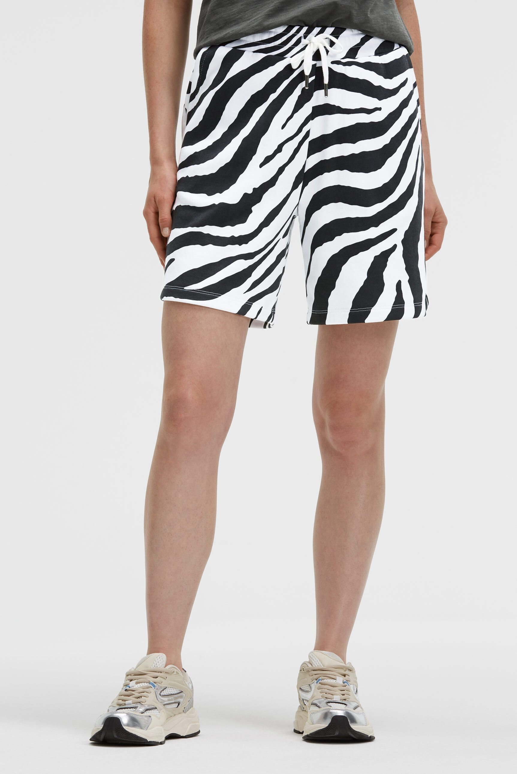 SENSES.THE LABEL Shorts mit Elastikbund & seitlichen Taschen