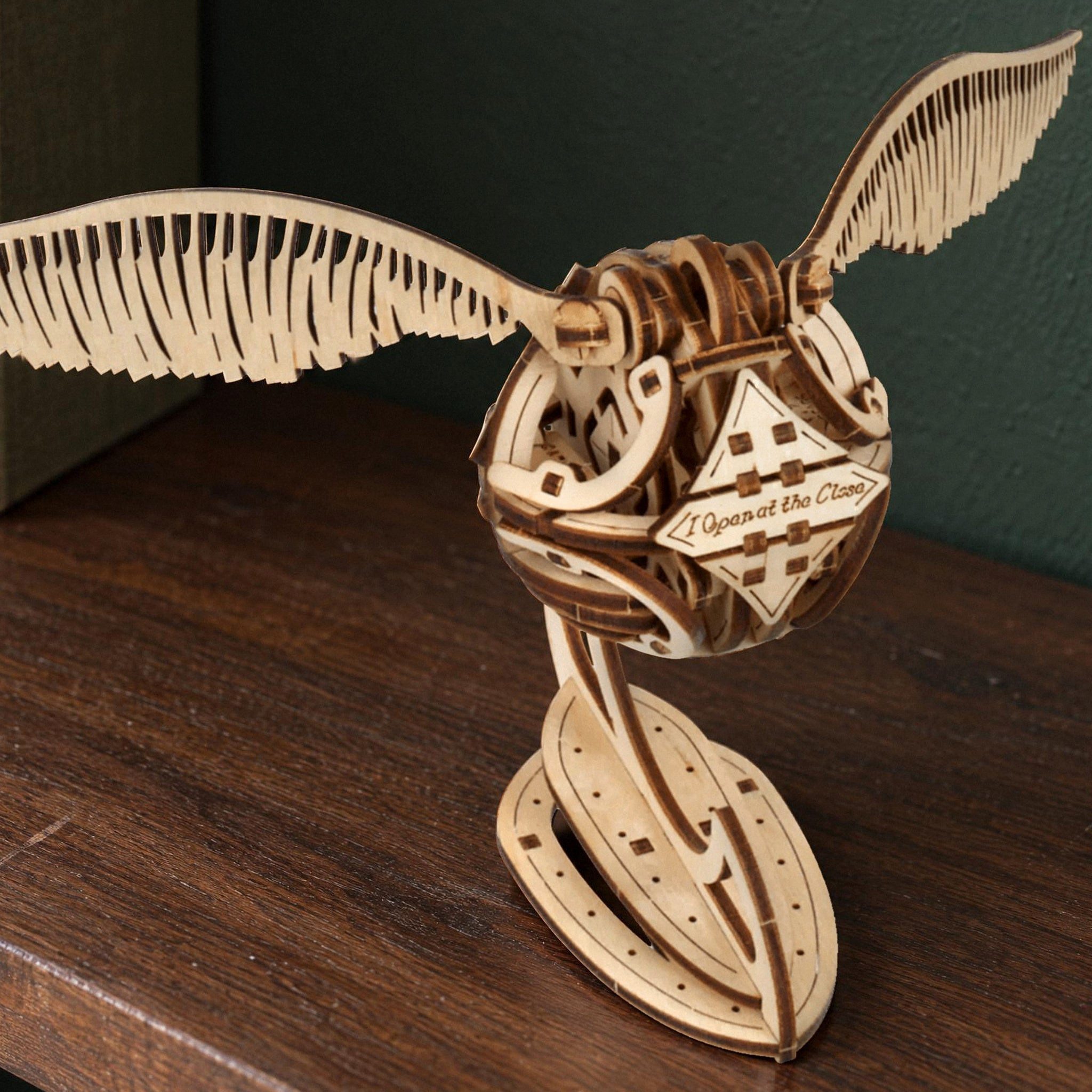 UGEARS Modellbausatz Goldener Schnatz Harry Potter aus Holz, (120-tlg)