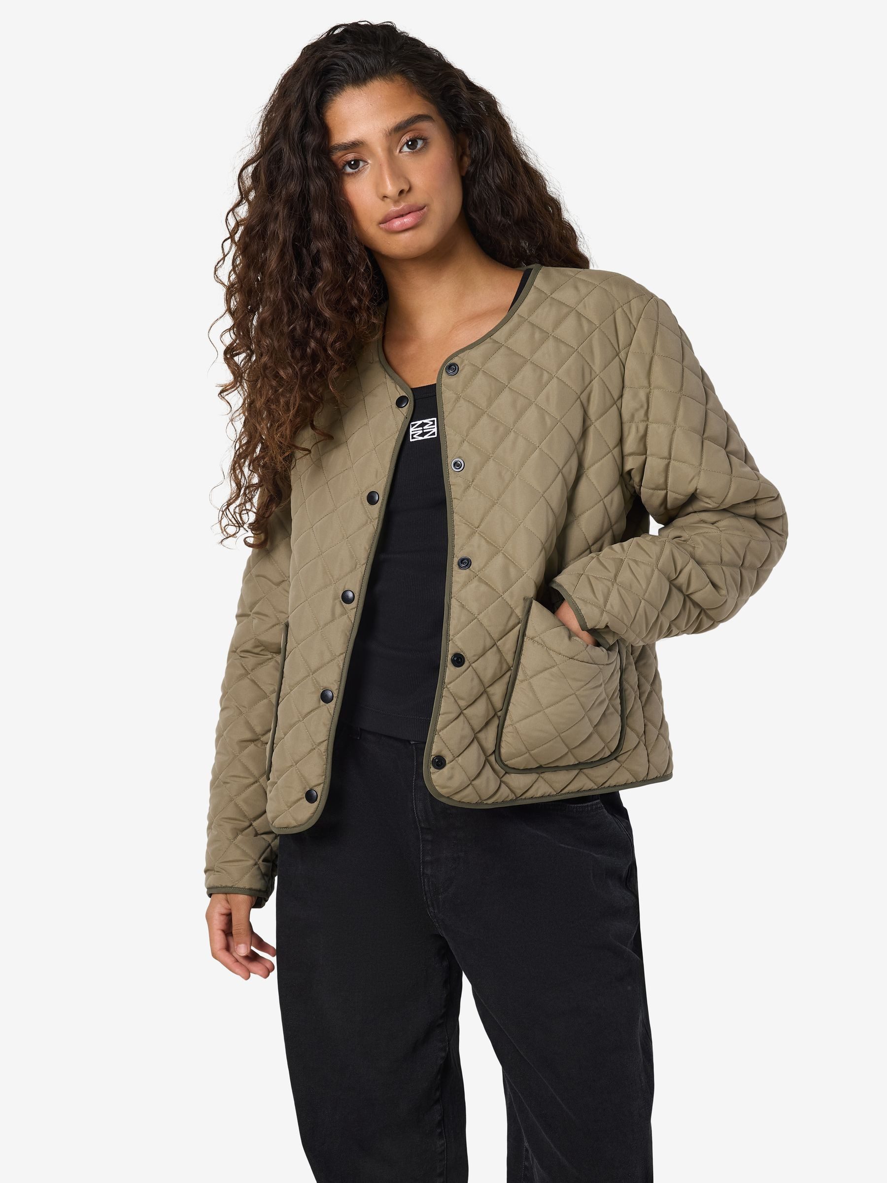Noisy may Blouson leicht gesteppt, mit Druckknöpfen und Taschen (1-St) NMHARPER QUILTED JACKET