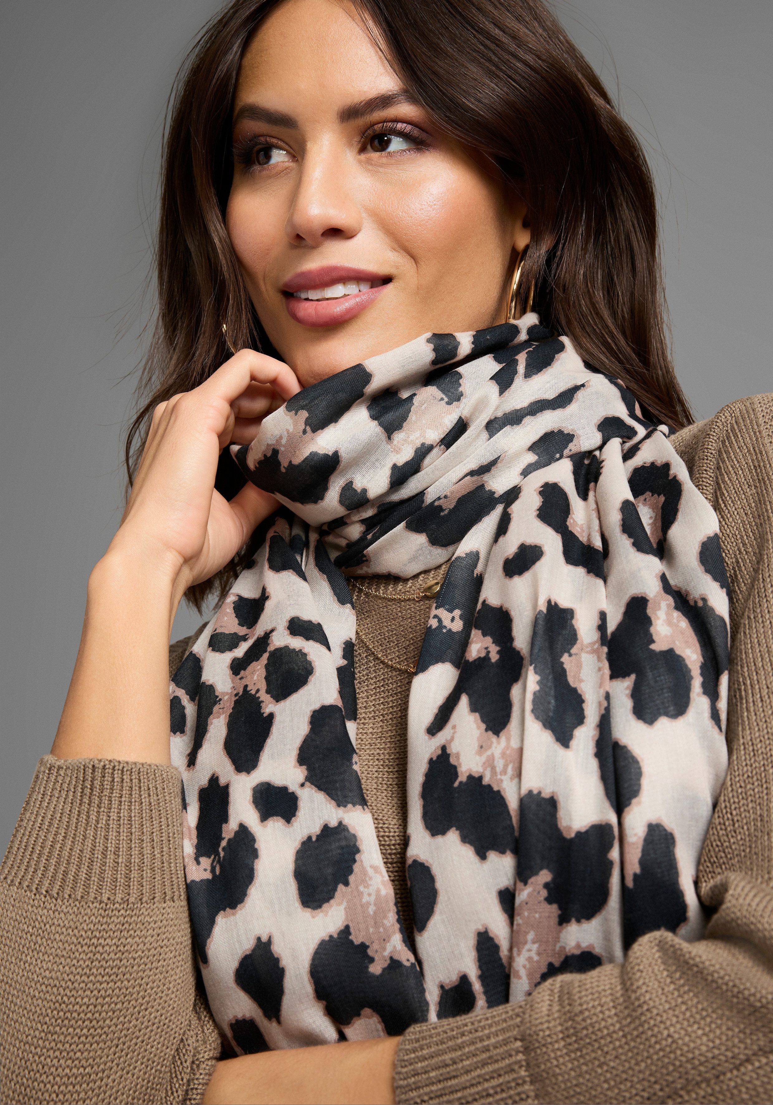 Laura Scott Modetuch, mit trendigem Leopard-Alloverdruck