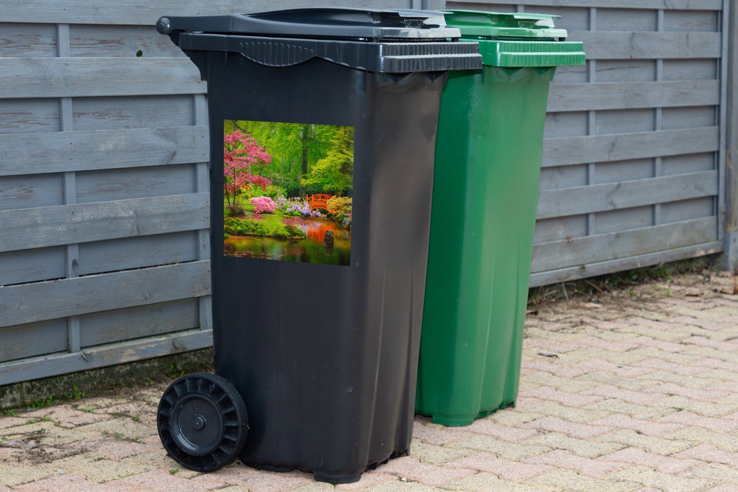 Mülltonne, - Abfalbehälter (1 Bäume Sticker, Blumen - Container, - Botanisch Japanisch Wandsticker Mülleimer-aufkleber, MuchoWow Brücke St), -