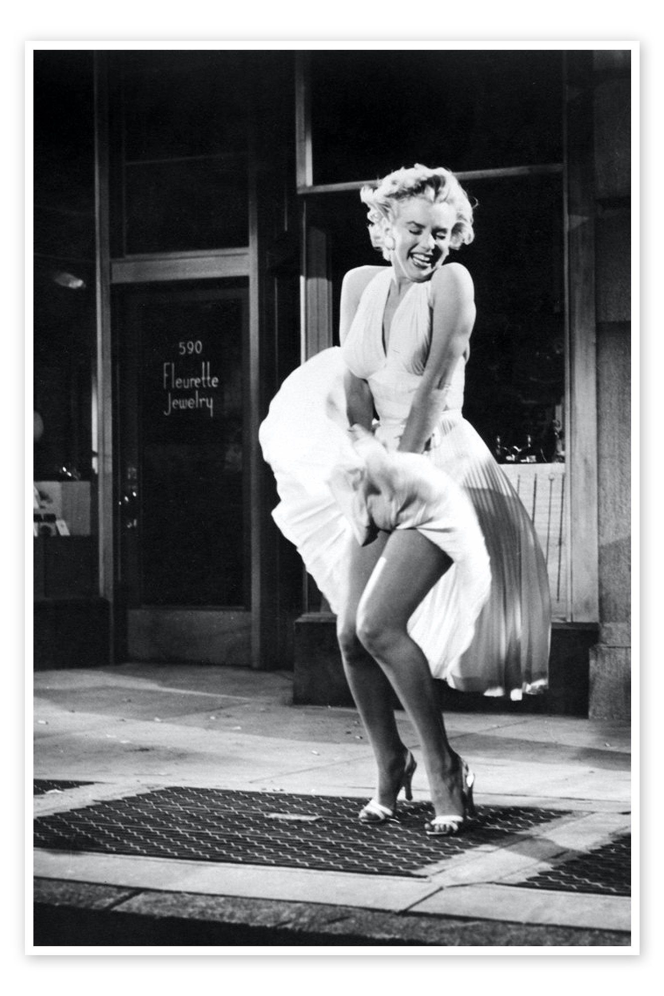 Posterlounge Poster Celebrity Collection, Marilyn - The Seven Year Itch iconic pose, Wohnzimmer Fotografie