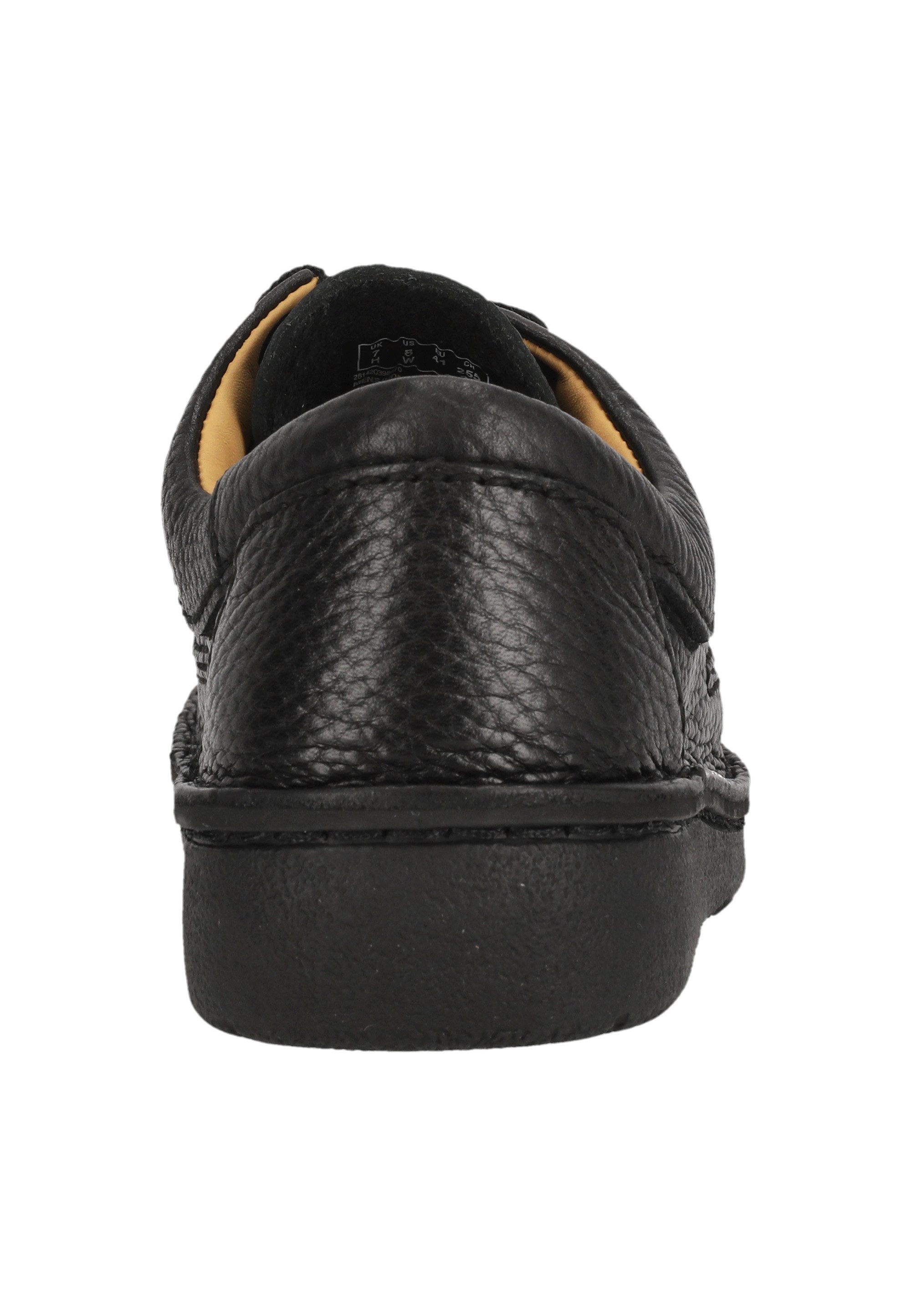 Clarks Nature X Ease Schnürschuh mit dämpfender Sohle