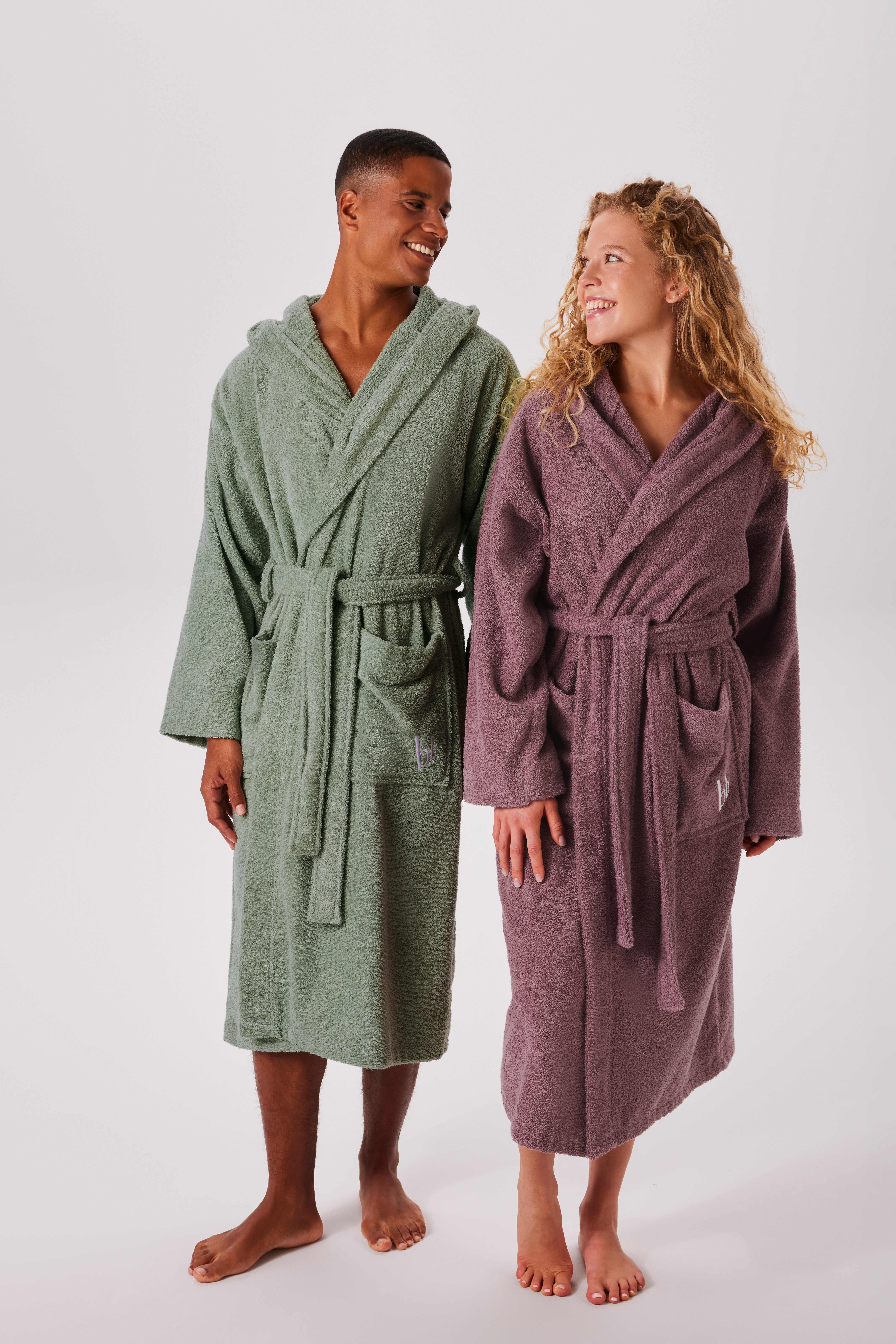 Bruno Banani Unisex-Bademantel Robby, ideal für Sauna & Spa, Standardlänge & Überlänge, Langform, Walkfrottee, Kapuze, Gürtel, Damen & Herren Халаты, Baumwolle, mit Taschen, Sauna, XS-3XL