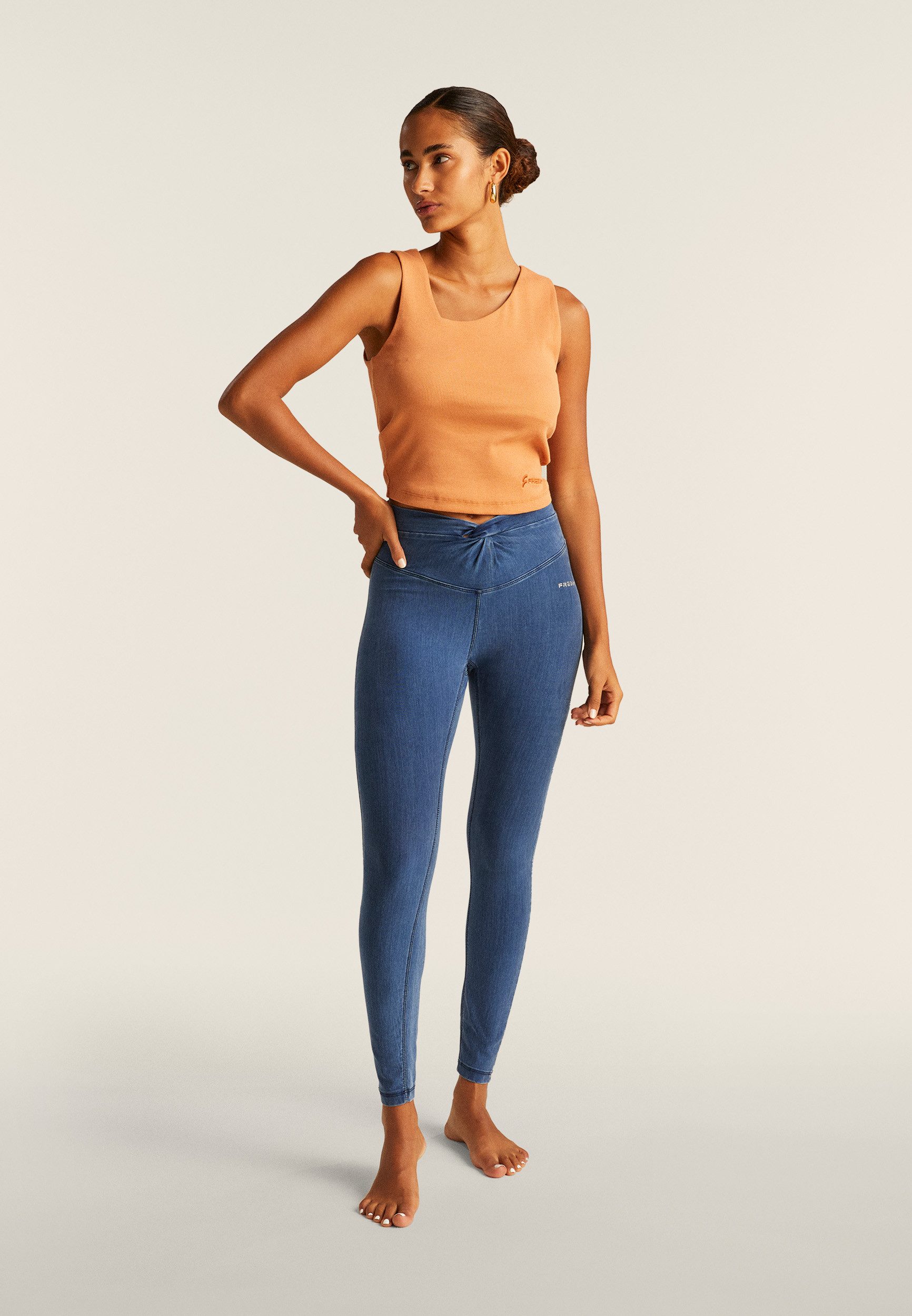 Freddy 7/8-Hose NOW YOGA CORE SUPERSKINNY 7/8 in 7/8-Длина, mit Knotendetail am Bund