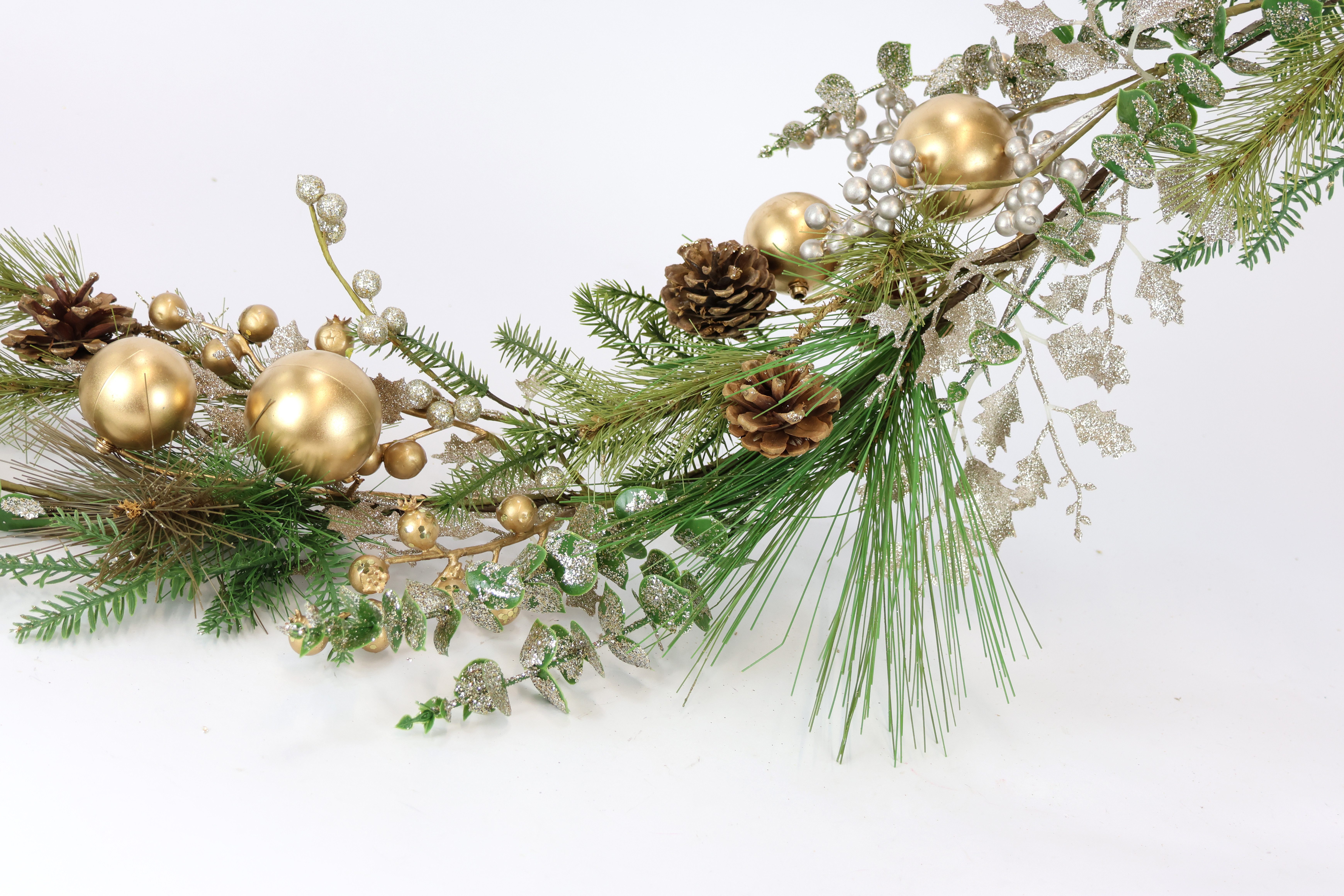Kunstgirlande Weihnachtsgirlande Kugeln/Zapfen/Tanne Tanne, I.GE.A., Höhe 160 cm, Girlande Tannengirlande Weihnachtsdeko Eukalyptus Christbaumkugeln