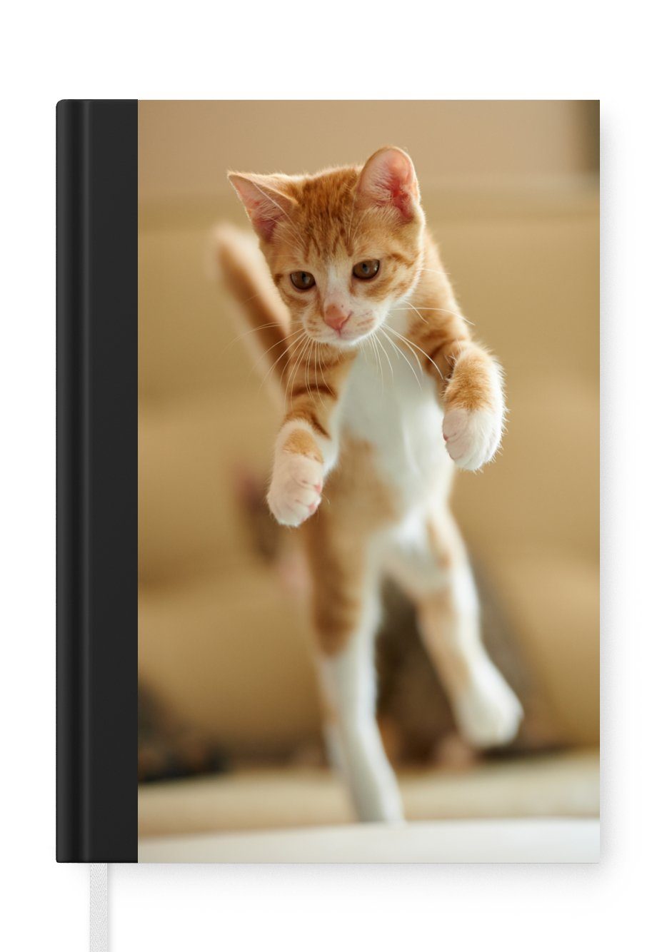 MuchoWow Notizbuch Eine Nahaufnahme eines springenden Kätzchens, Journal, Merkzettel, Tagebuch, Notizheft, A5, 98 Seiten, Haushaltsbuch