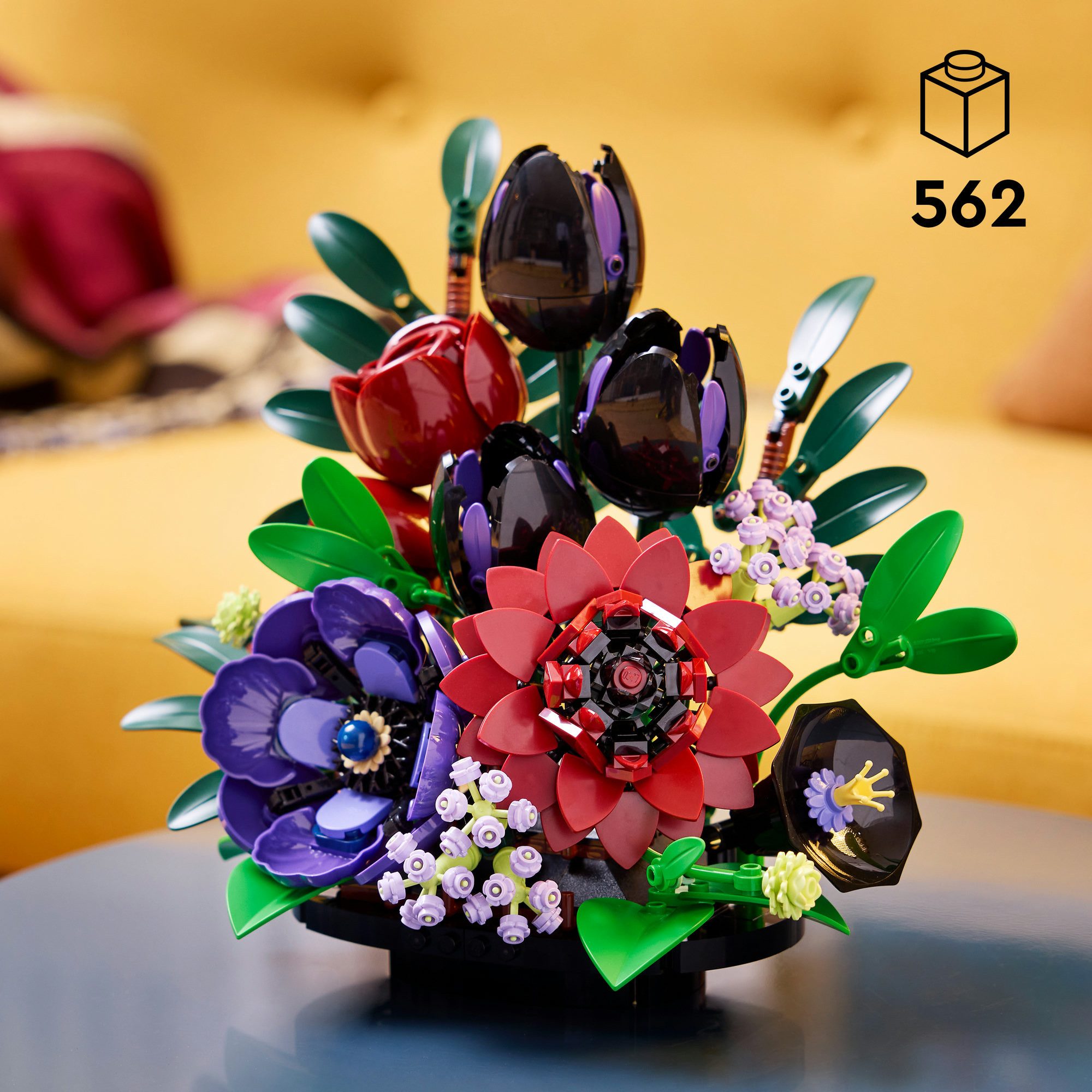 LEGO® Dunkles Blumengesteck (11513), LEGO Botanicals Konstruktionsspielsteine, (562 St), Made in Europe