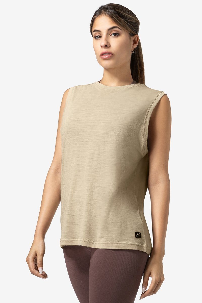 SUPER.NATURAL Sporttop für Damen, Merino BOXY TANK atmungsaktiv, sporty