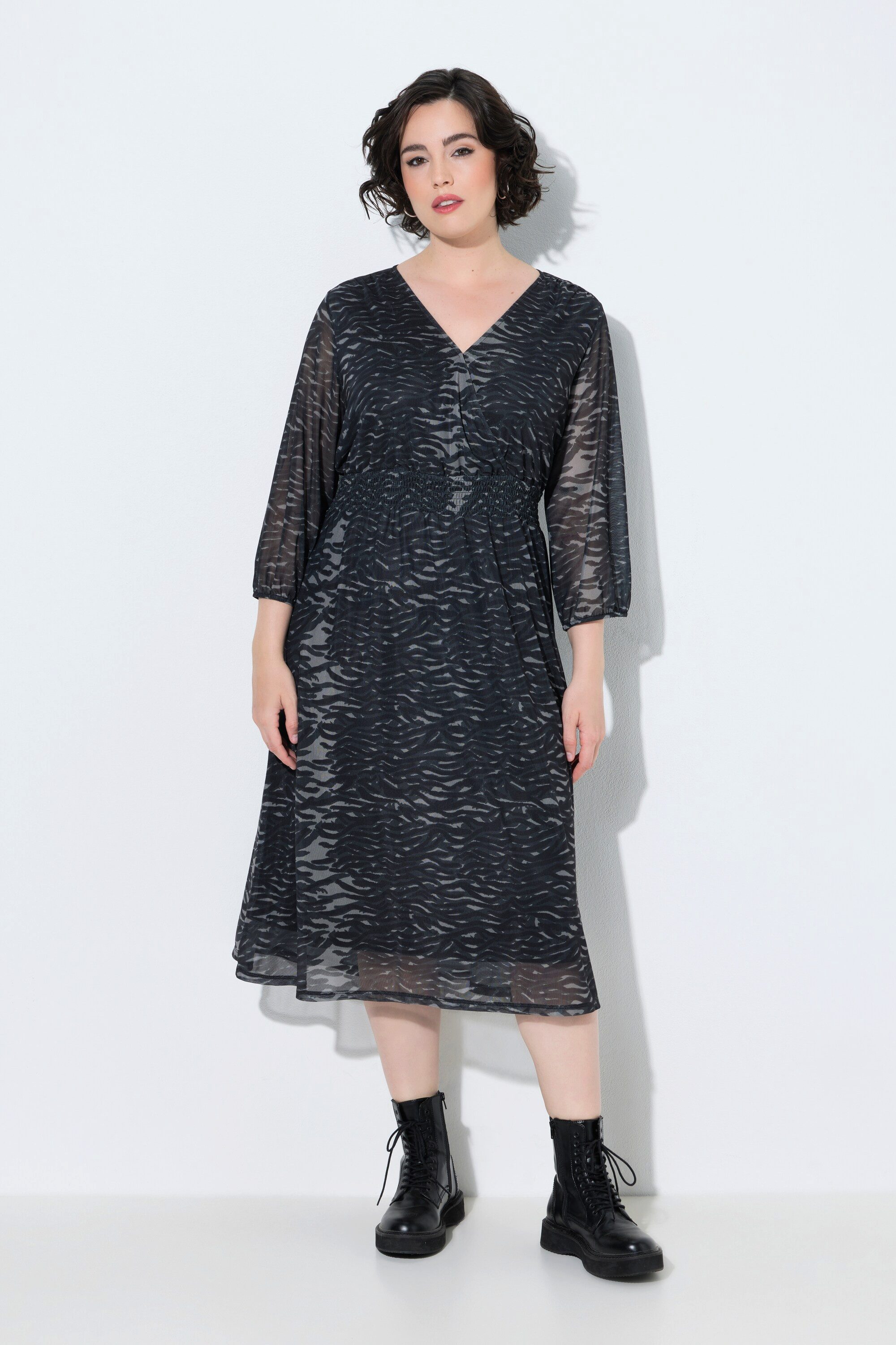 Ulla Popken Midikleid Midi-Meshkleid Zebramuster V-Ausschnitt 3/4-Arm