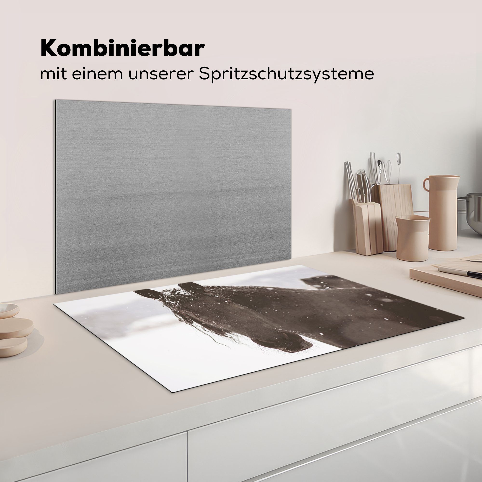 cm, Induktionskochfeld Friesisches Ceranfeldabdeckung Herdblende-/Abdeckplatte für im Vinyl, tlg), Schnee, MuchoWow küche, die (1 Schutz Pferd 81x52