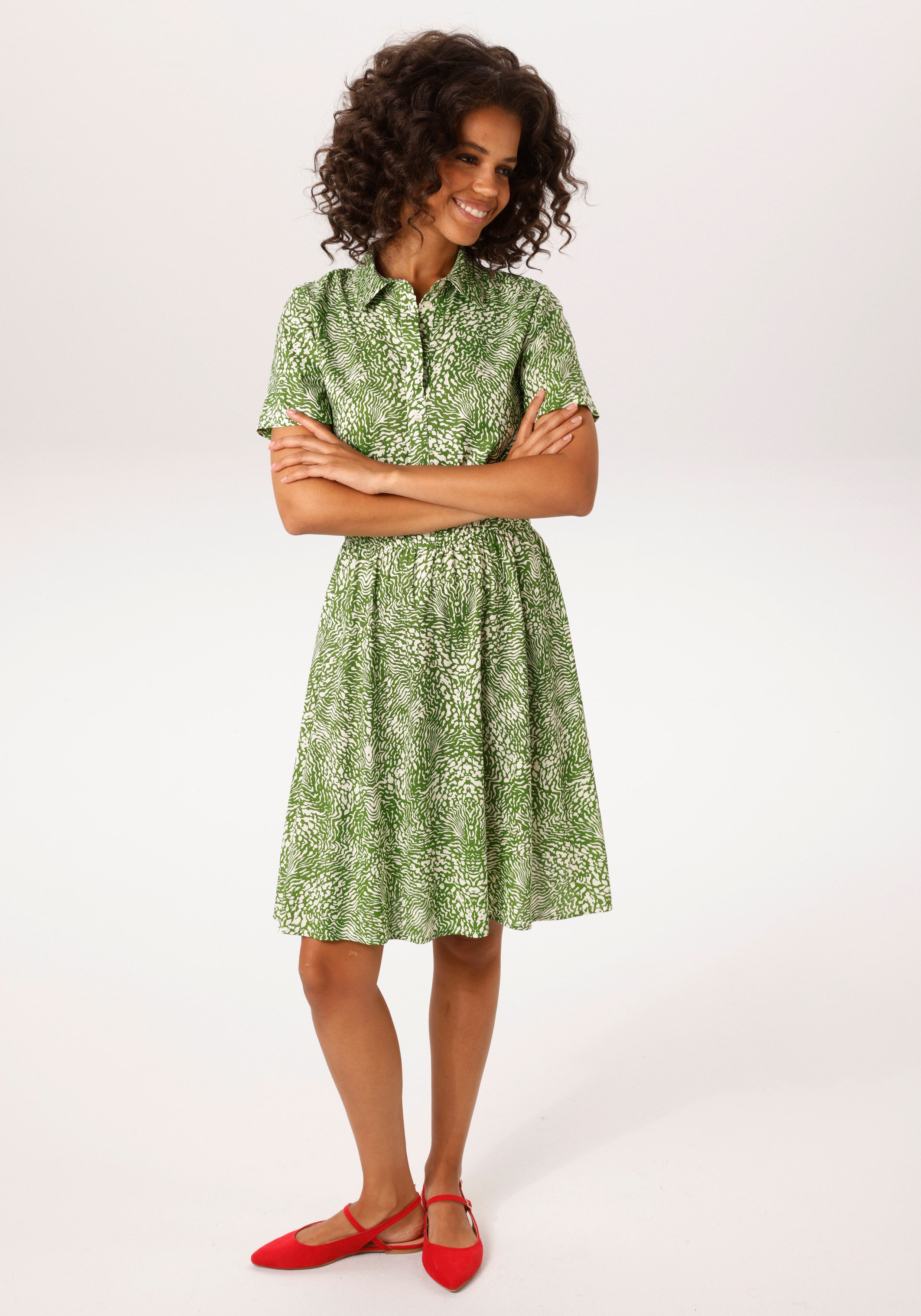 Aniston CASUAL Sommerkleid mit fantasievollem, grafischen Muster - NEUE KOL günstig online kaufen