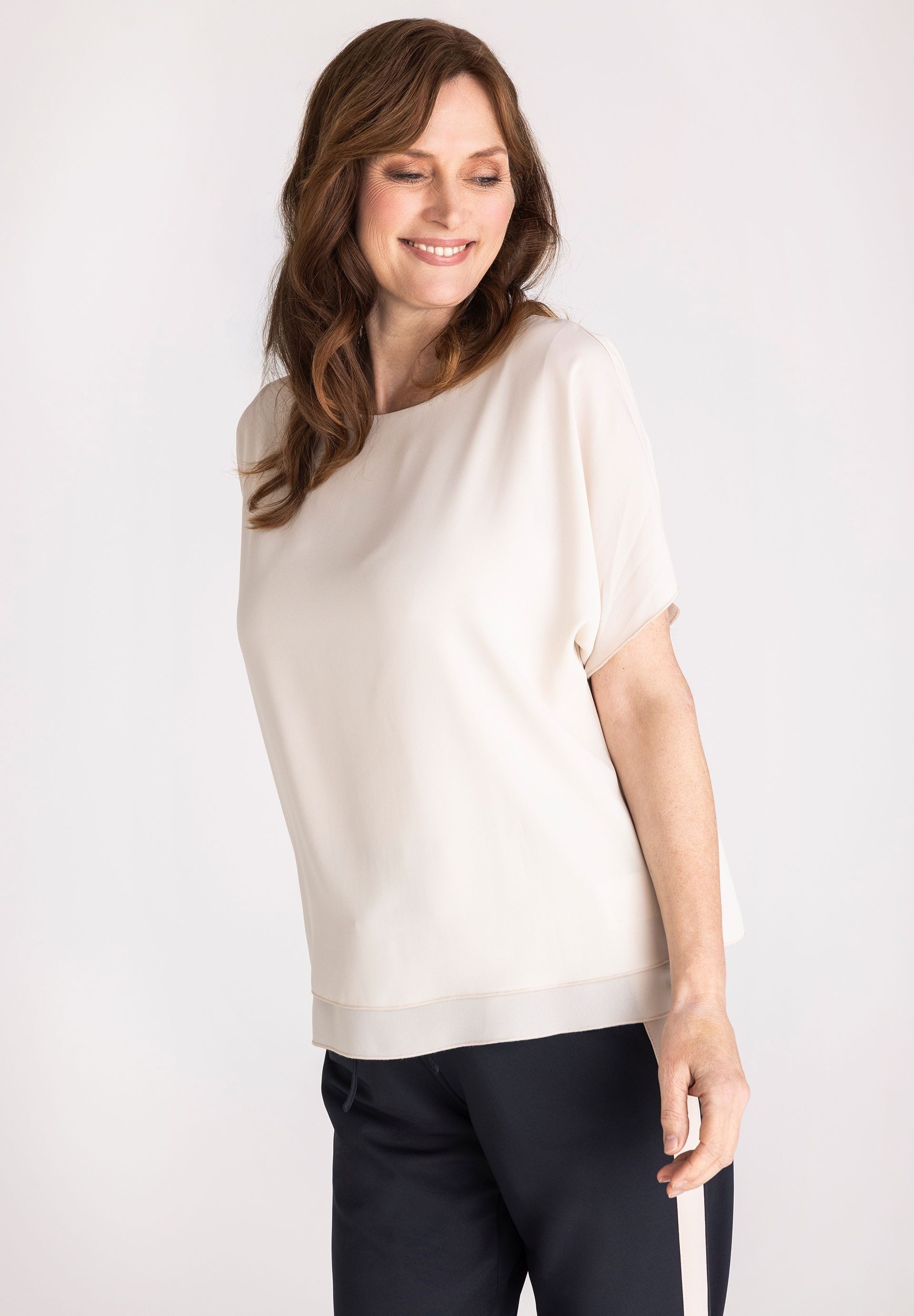 Klassische Bluse mit Lagenoptik