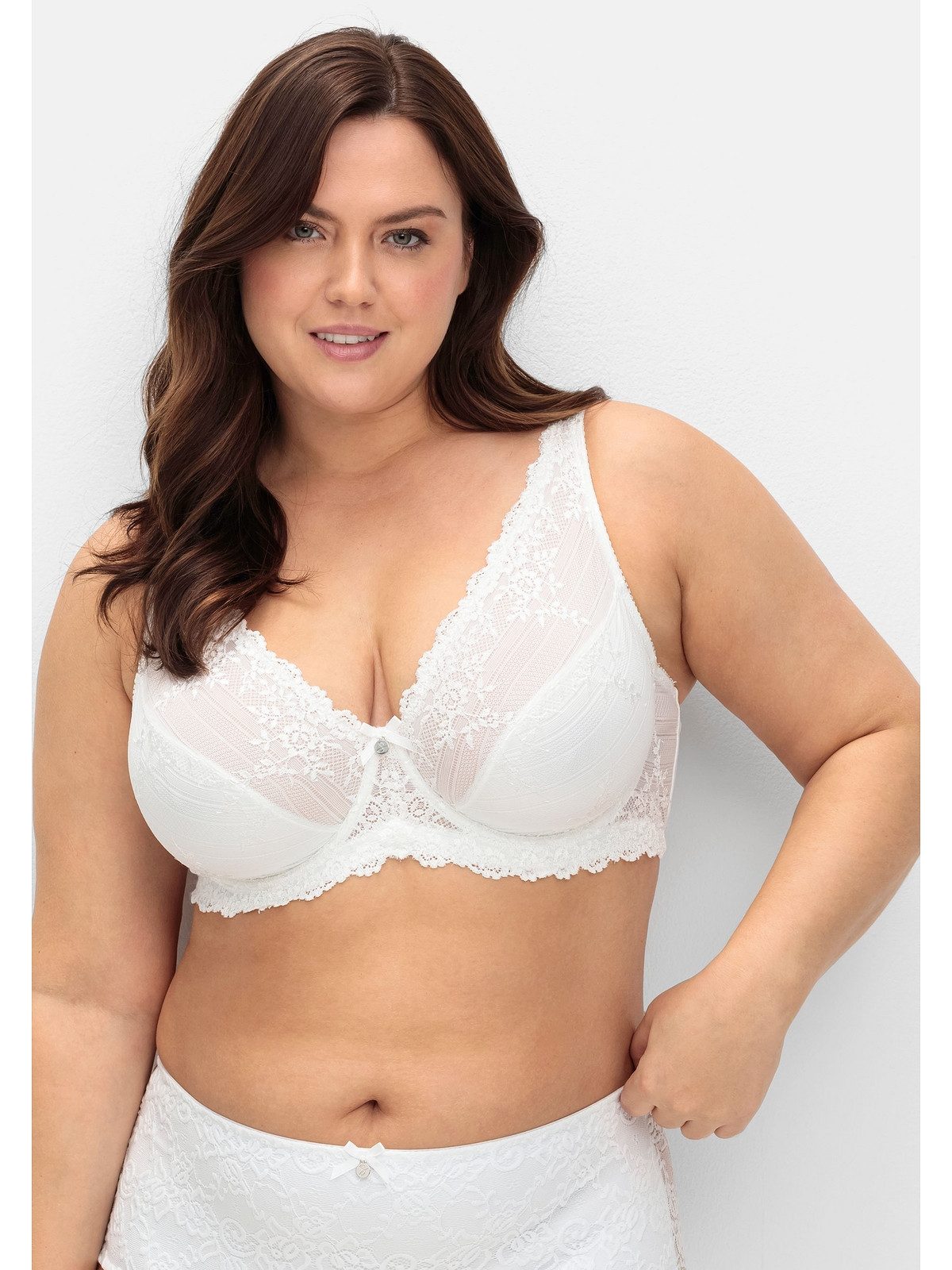 Sheego Bügel-BH Große Größen mit zarter Spitze und seitlichen Stützen