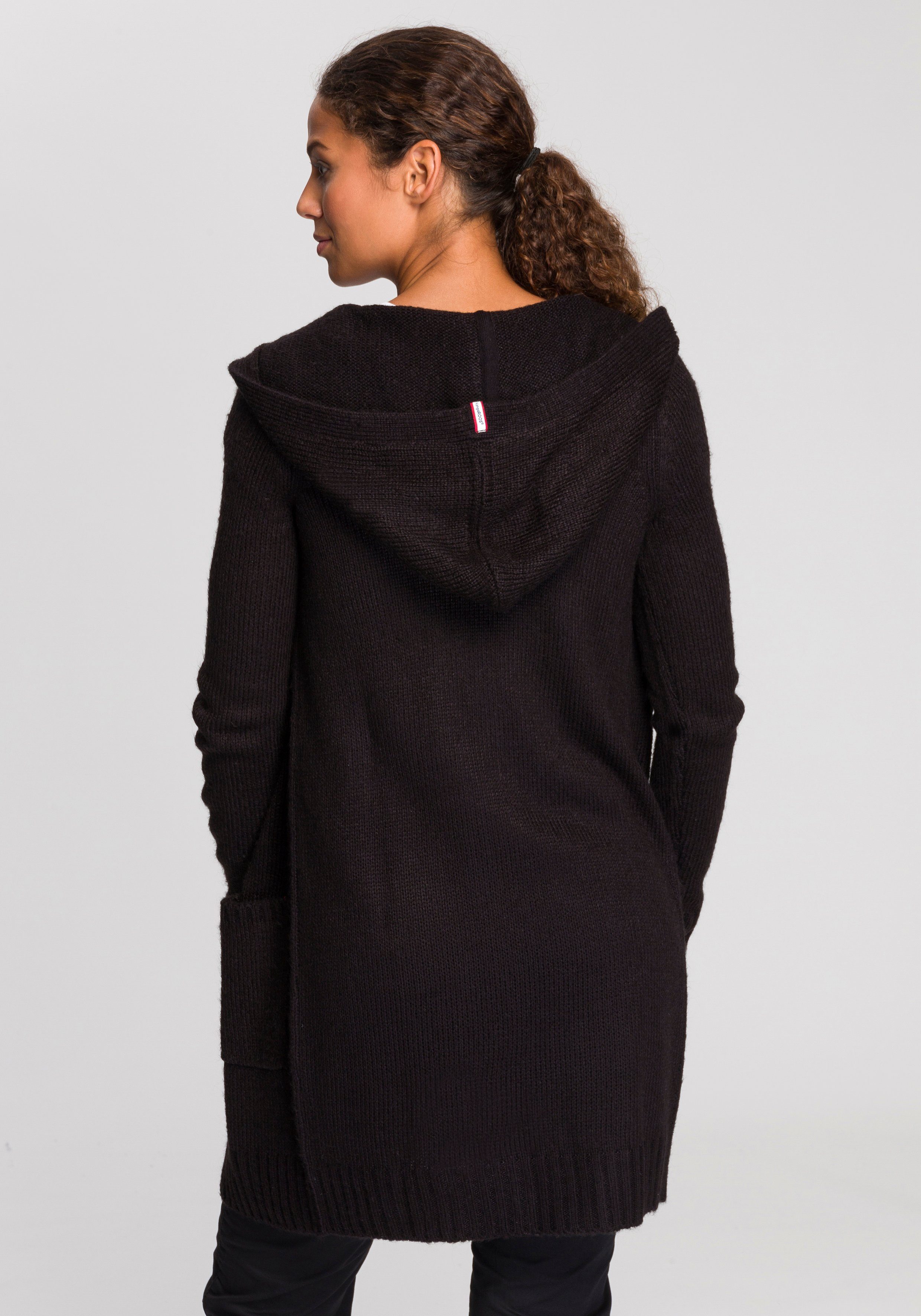 KangaROOS Kapuzenstrickjacke mit aufgesetzten Taschen und breiten Rippbündc günstig online kaufen