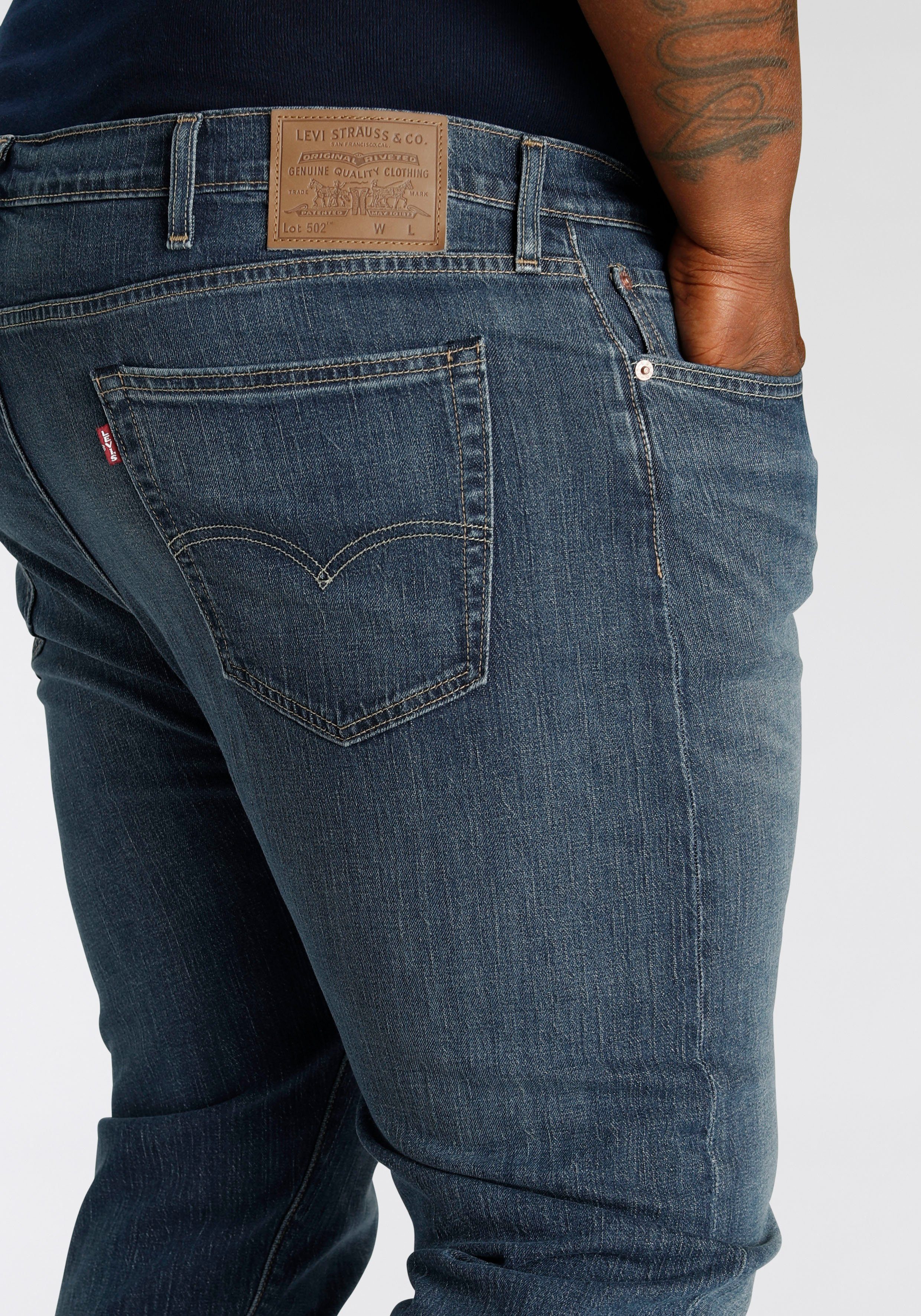 einen TAPER MEDIUM INDIGO Look B&T Tapered-fit-Jeans Plus für WORN Levi's® lässigen 502 IN