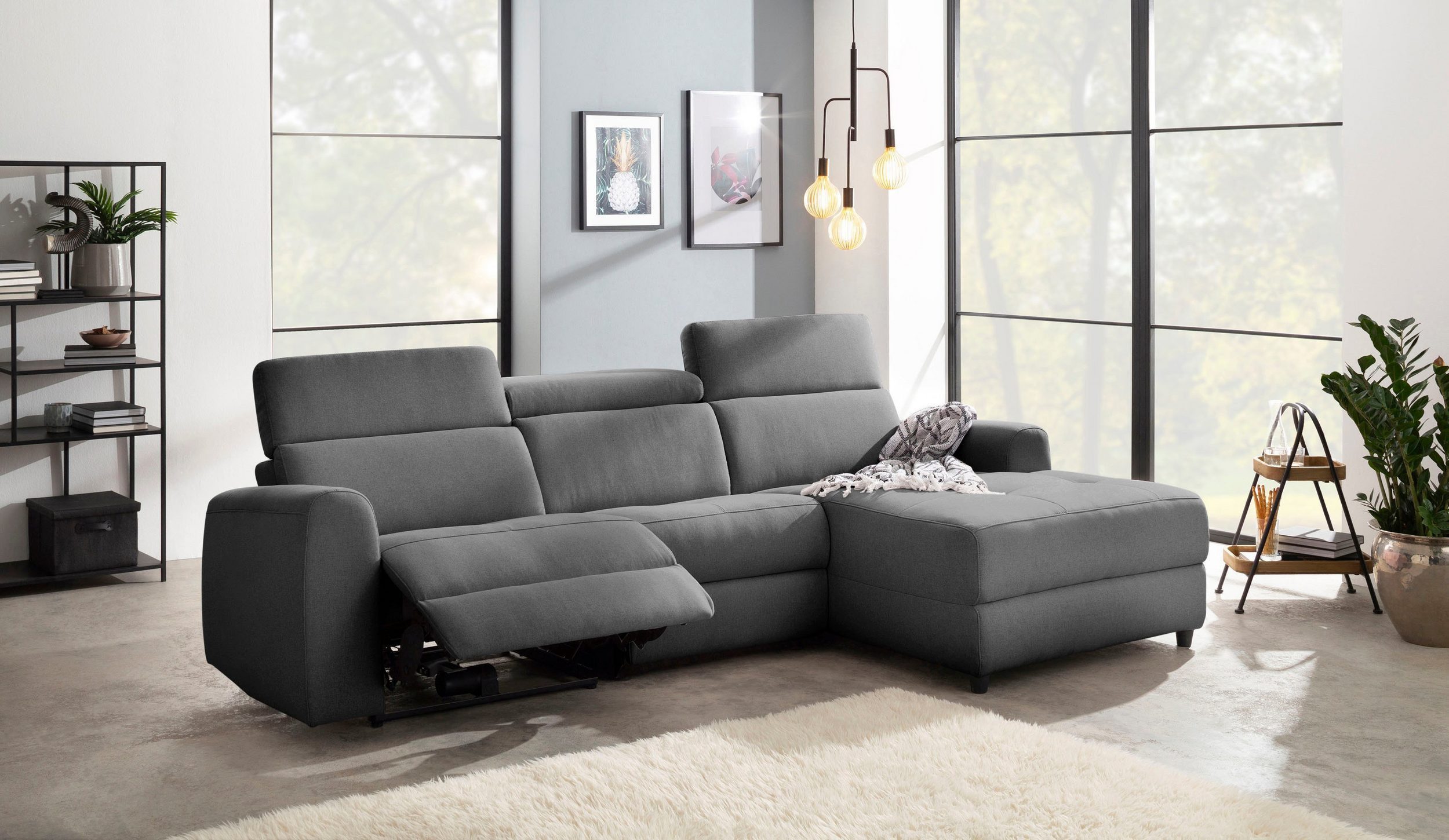 loft24 Sofa Carla - Couch Polstermöbel Ecksofa Eckcouch, 3-Sitzer Couch mit Chaiselounge links, Stoffbezug, 275 cm breit