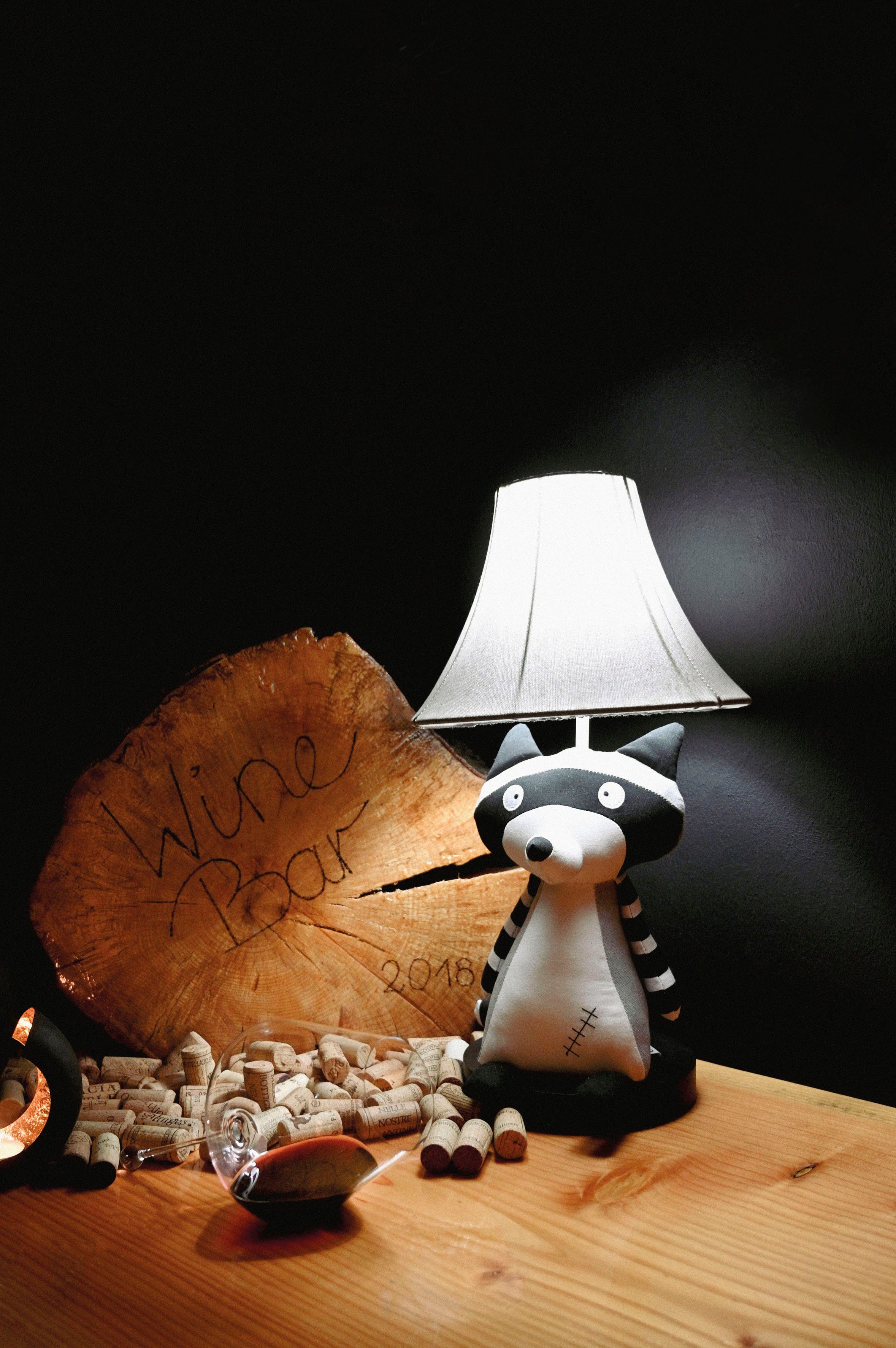 Happy Lamps for smiling eyes LED Tischleuchte Ben der Waschbär, LED fest integriert, Neutralweiß, Hochwertig, Einzigartig, Tiermotiv