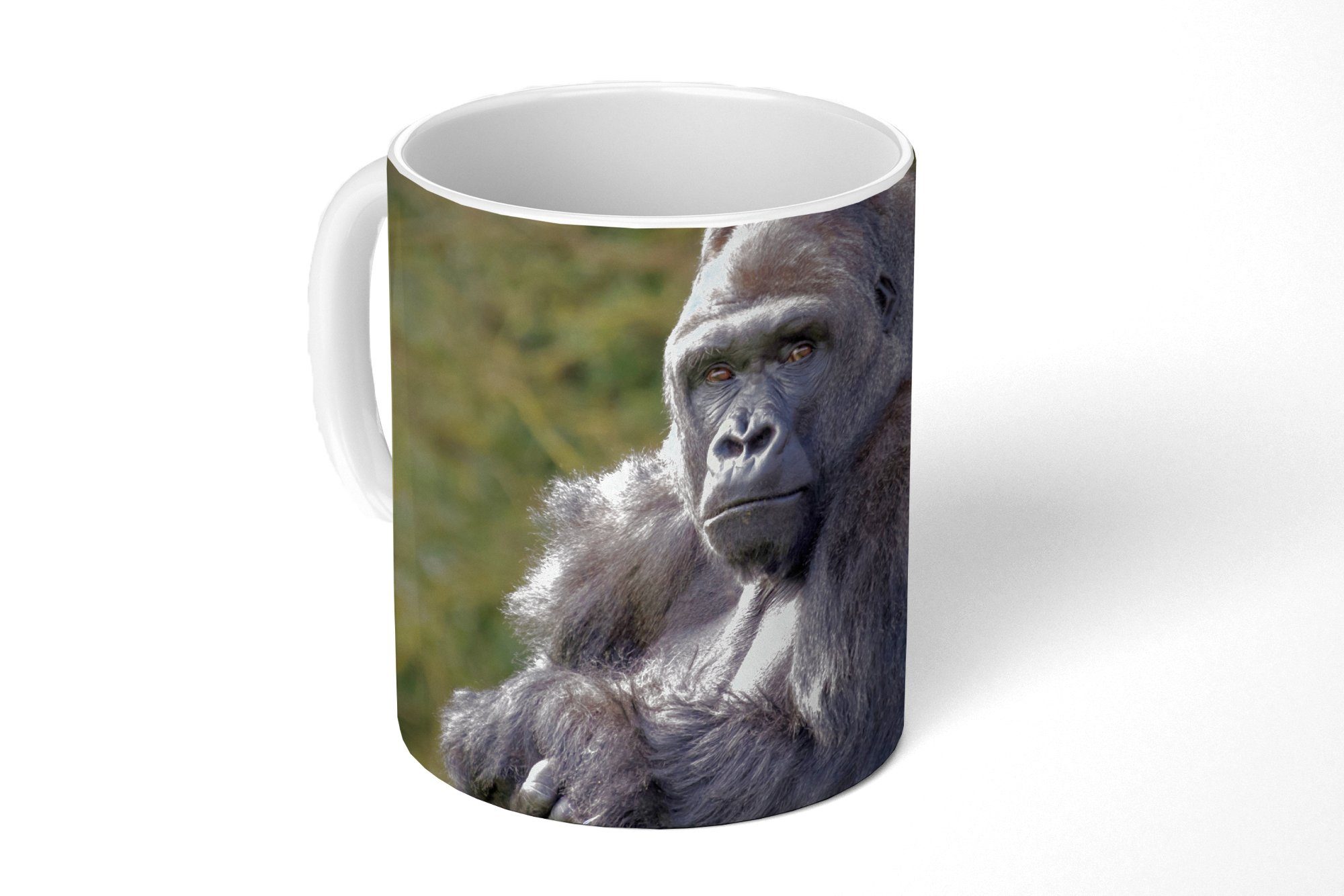 MuchoWow Tasse Großer Gorilla schaut direkt in die Kamera, Keramik, Kaffeetassen, Teetasse, Becher, Teetasse, Geschenk
