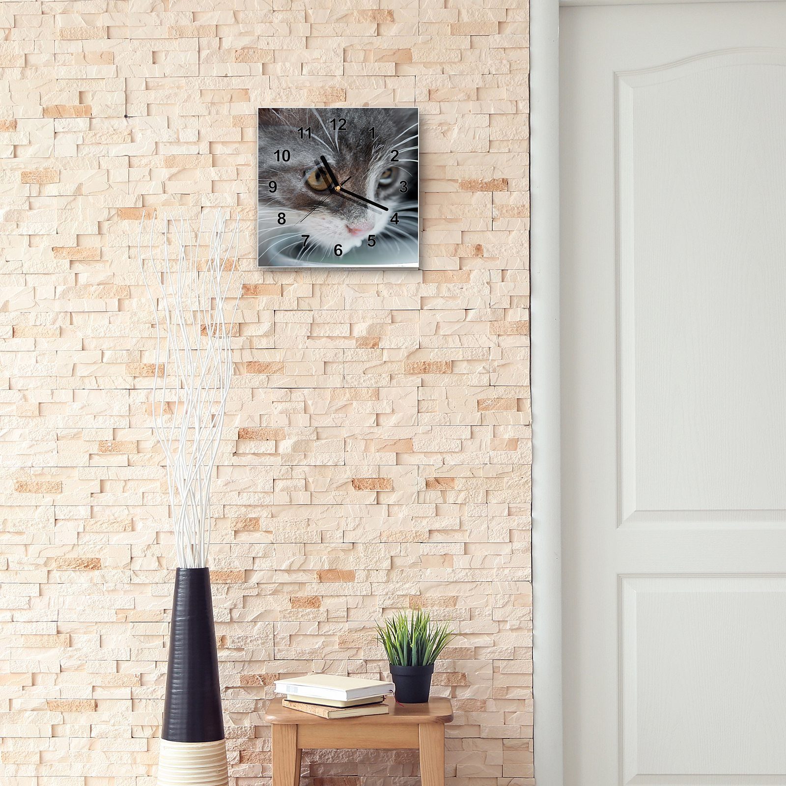 Primedeco Wanduhr x cm Glasuhr mit 30 30 Wanduhr Katze Hungrige Motiv Wandkunst Größe