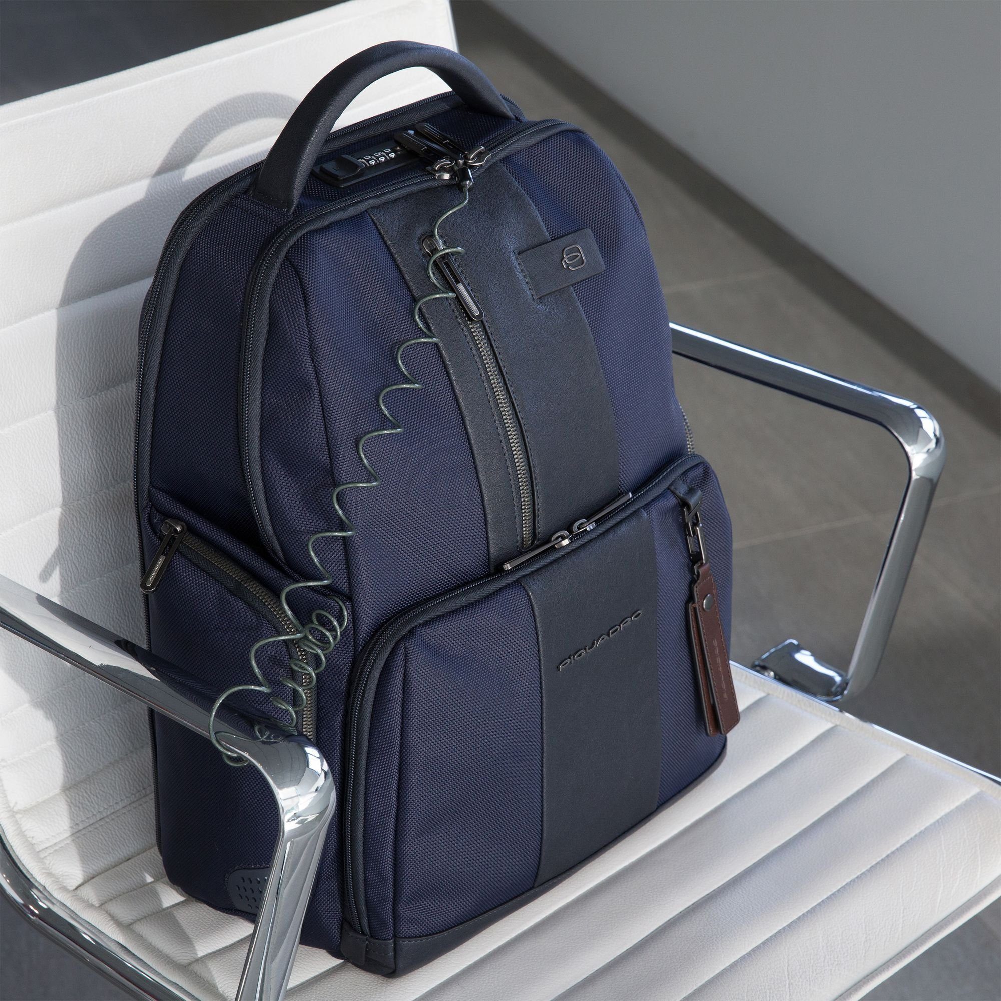 Brief, Nylon blue Piquadro Laptoprucksack