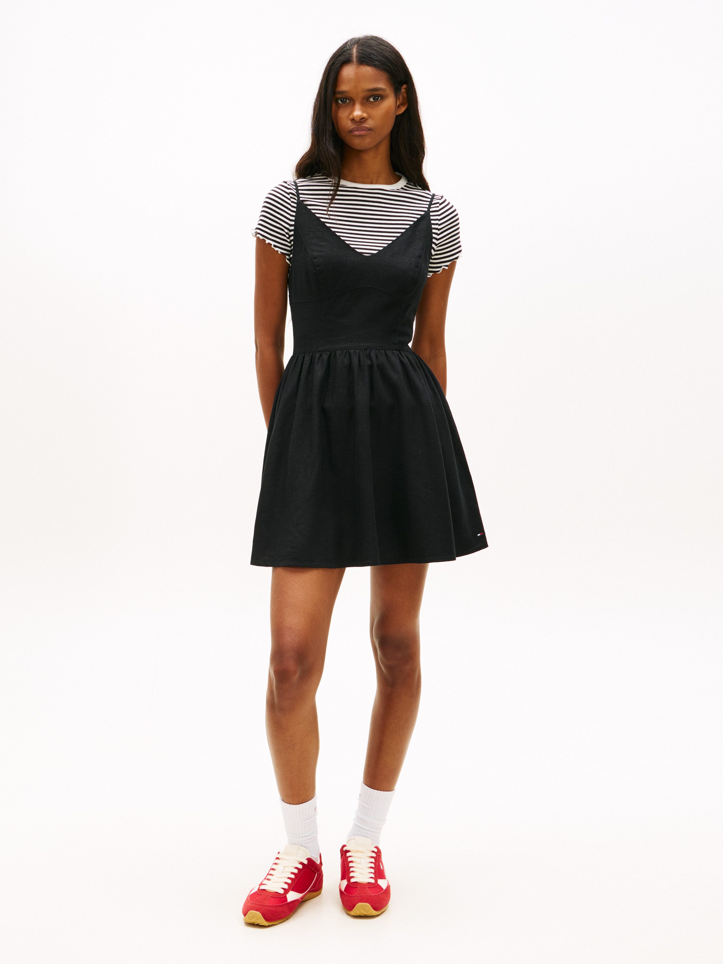 Tommy Jeans Minikleid TJW LINEN SKATER DRESS in Extra Slim Fit, Leinen-Mix