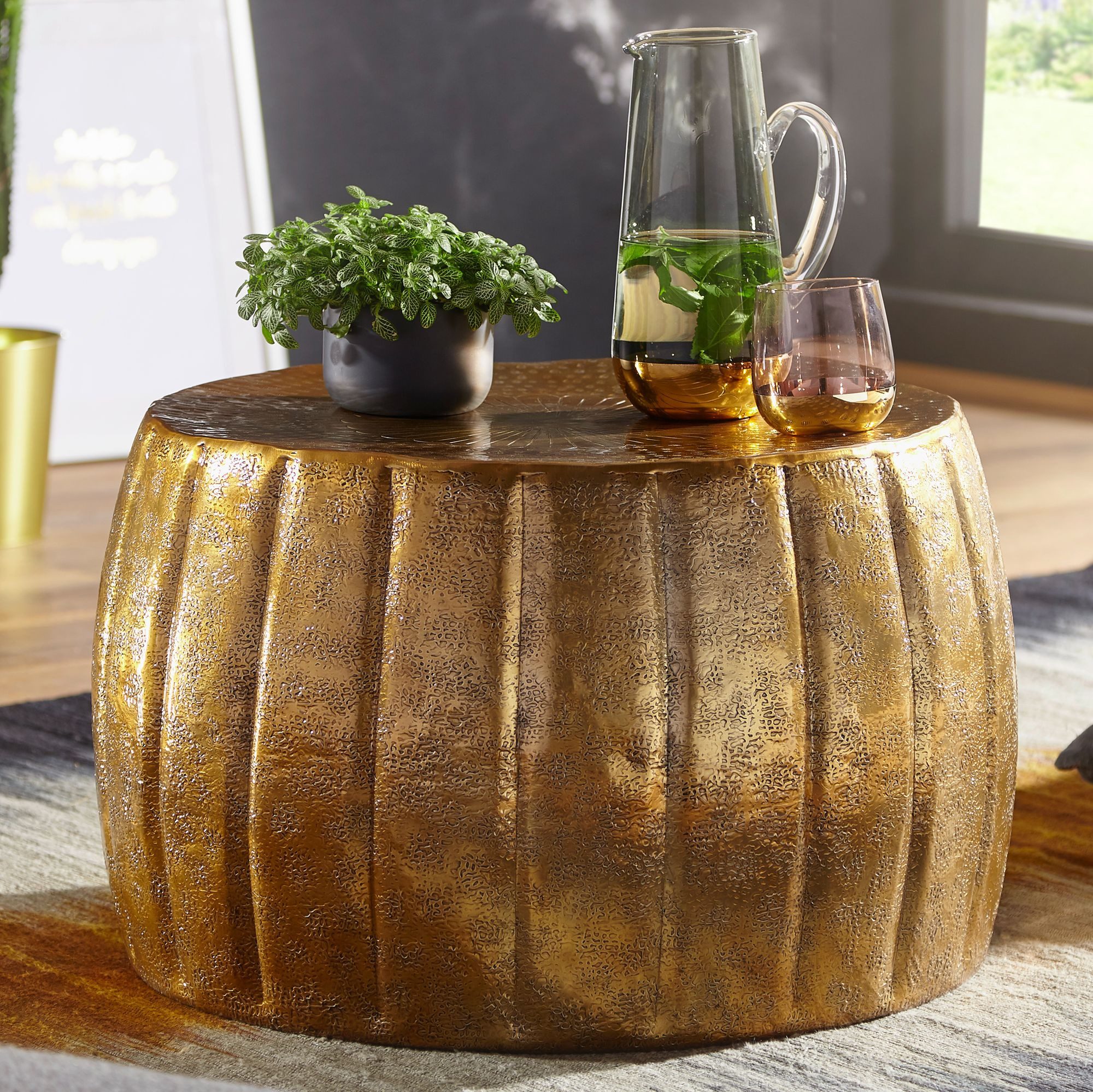 FINEBUY Couchtisch SuVa12278_1 Wohnzimmertisch rund Sofatisch Stubentisch Metall Alu (Sofatisch Orientalisch, Kleiner Wohnzimmertisch), 60x36x60 cm Aluminium Hammerschlag Gold Rund