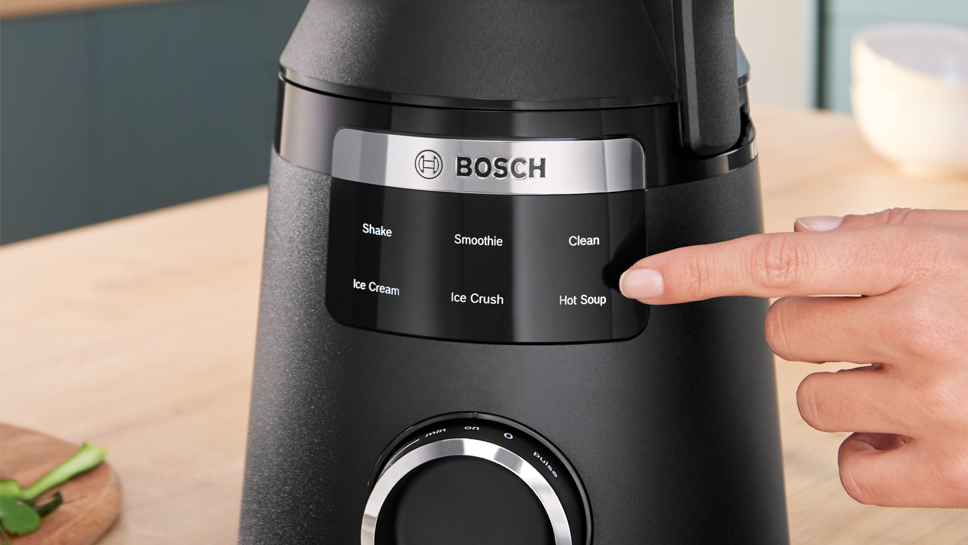 BOSCH Standmixer VitaPower Serie 6, MMB6652B, 6 Programme, 2L Tritan-Behälter, bpa-frei, 1800 W, 6-Klingen-Messer, Made in Europe, 10 Jahre-Motorgarantie