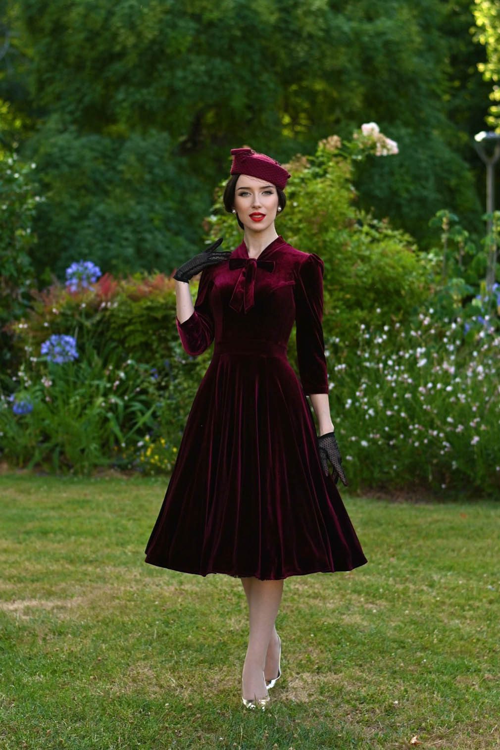 Hearts & Roses London A-Linien-Kleid Sylvie Velvet Swing Dress Vintage Samt Burgunder