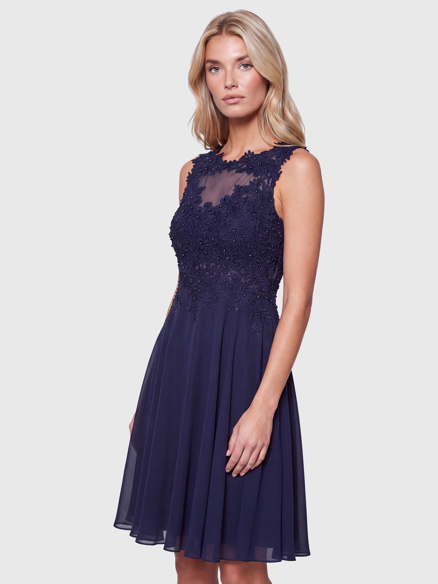 Apart Cocktailkleid mit floraler Spitze und Chiffon