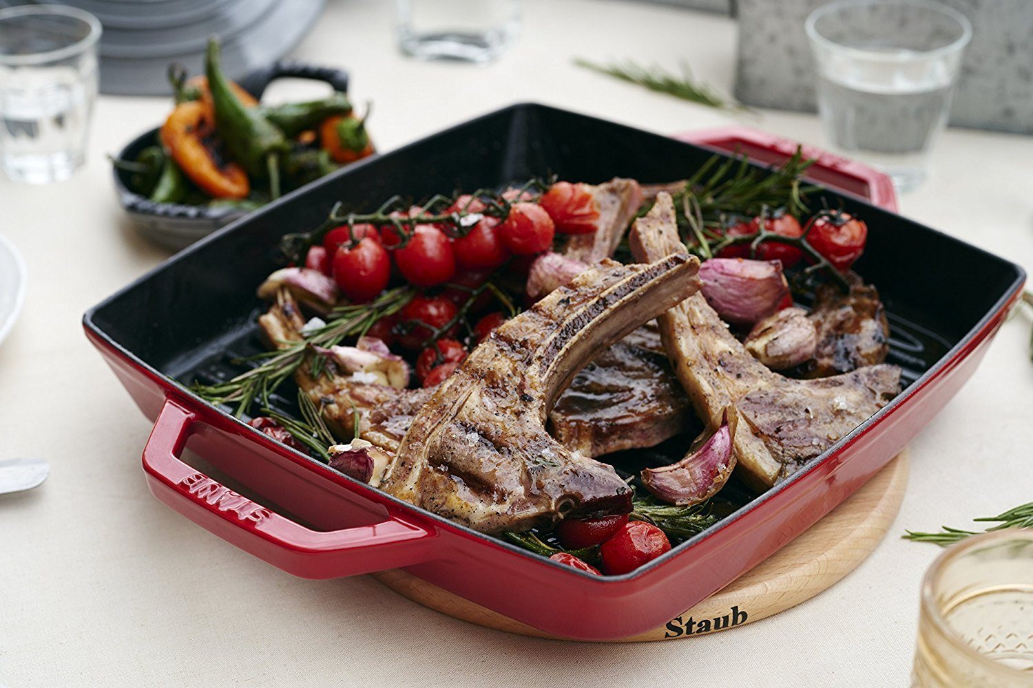 Staub Grillpfanne Staub Grill Pans Grillpfanne, 23 cm quadratisch Gusseisen Kirsch-Rot, (1-tlg)