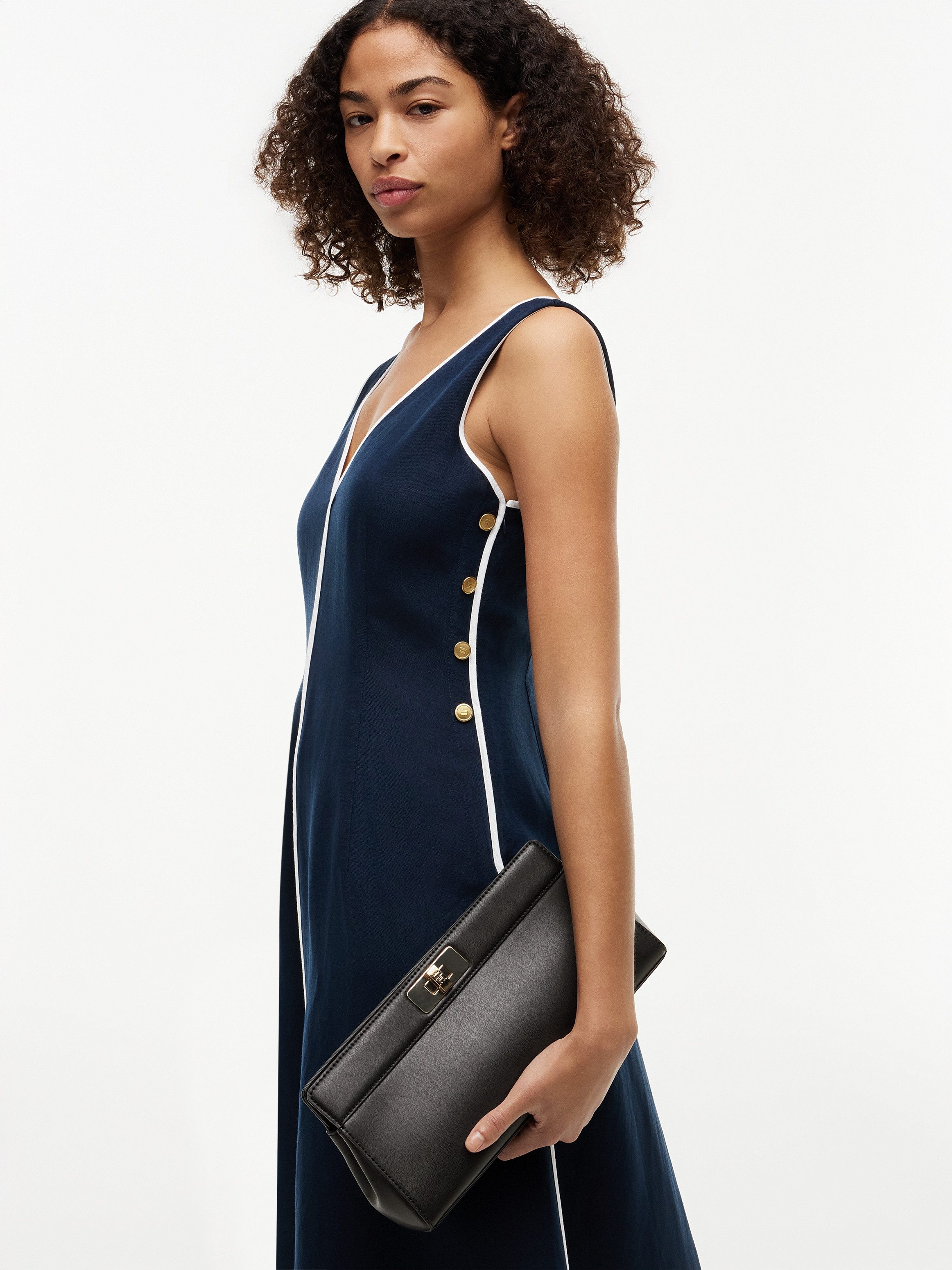 Tommy Hilfiger Clutch TH MODERN CLUTCH, Damen Umhängetasche, Handtasche mit goldfarberem Umhängeriemen