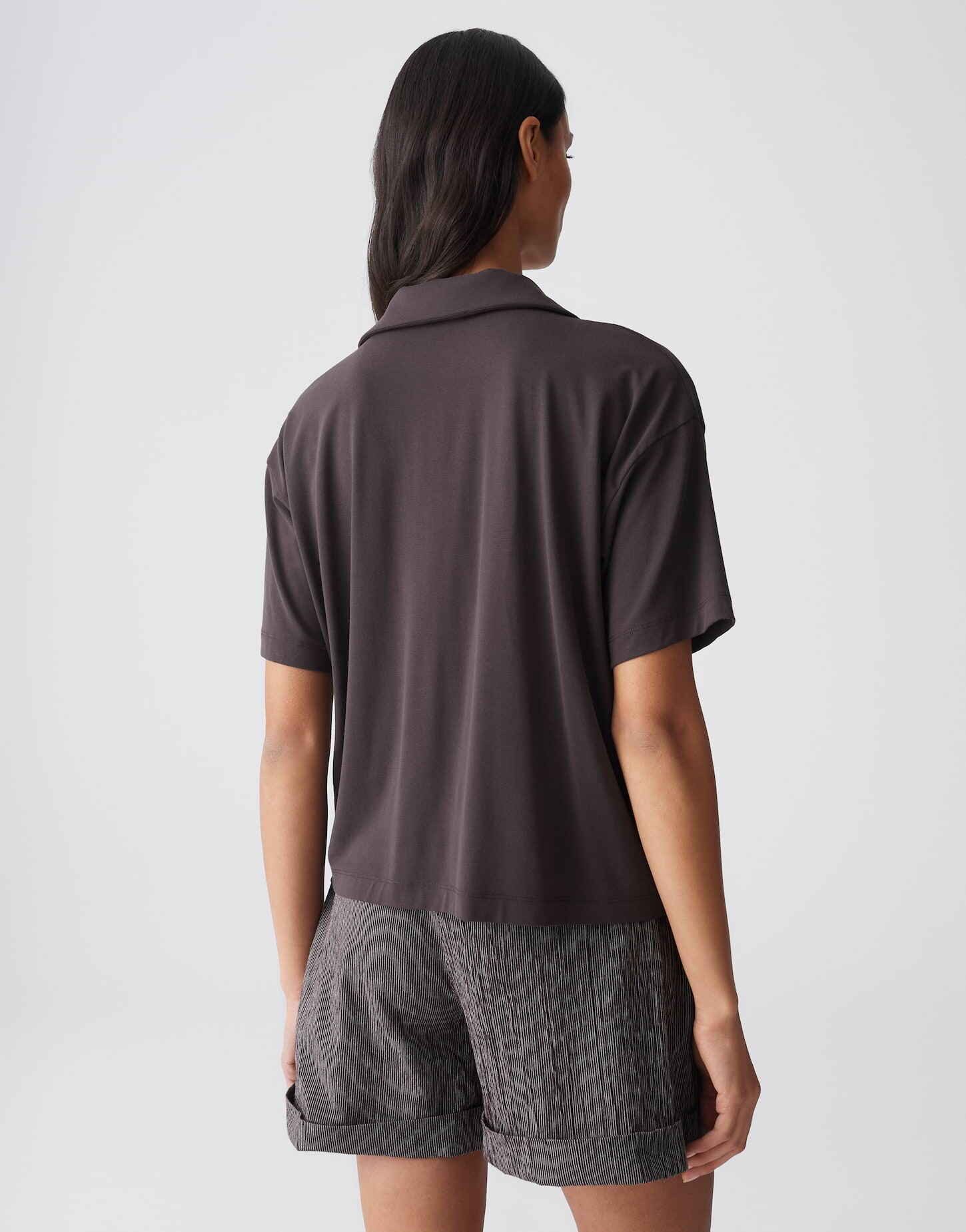 OPUS Kurzarmshirt Sajacki aus glattem Jersey mit Stretchkomfort Der überschnittene Arm sorgt für eine relaxte Silhouette
