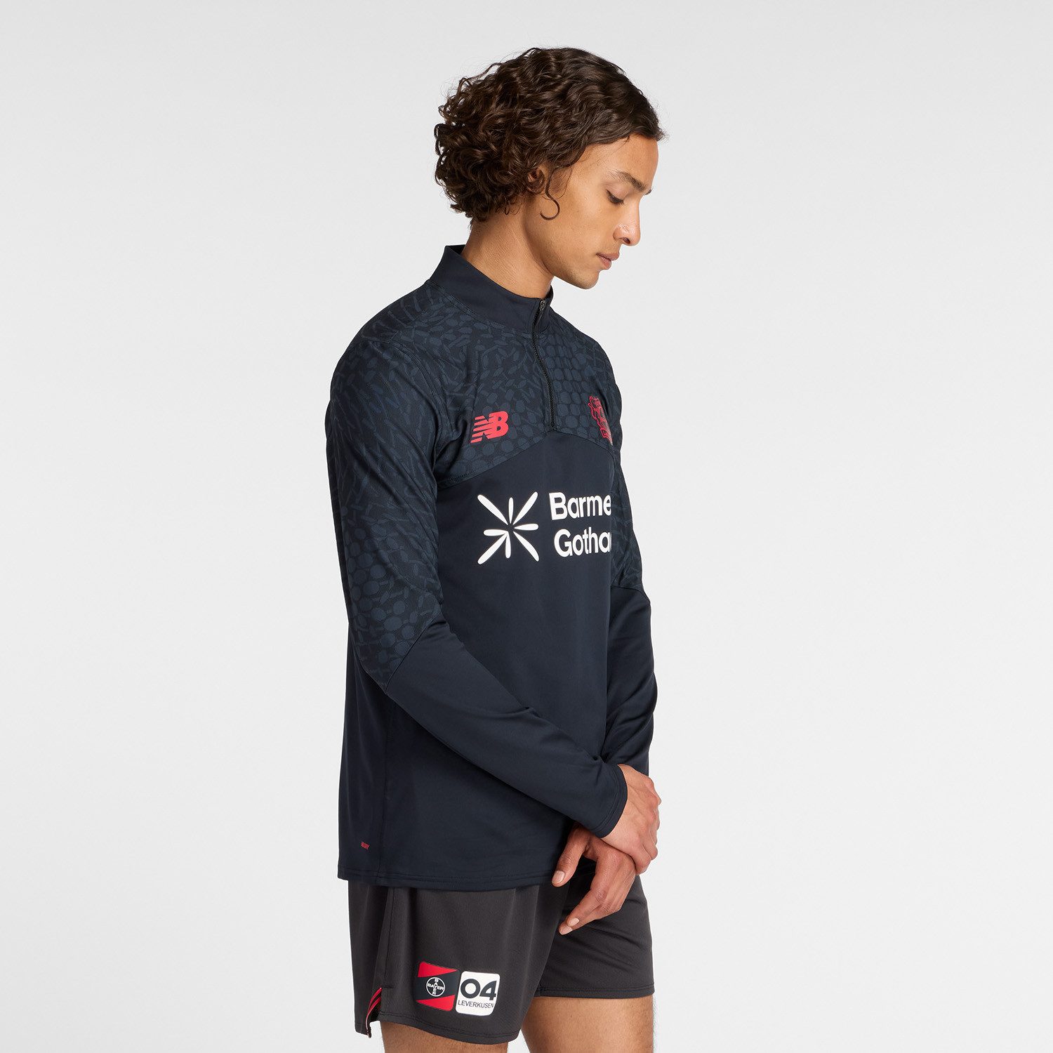 New Balance Trainingsshirt BAYER 04 LEVERKUSEN MIDLAYER Langarm-Schnitt, schnell trocknend, atmungsaktiv