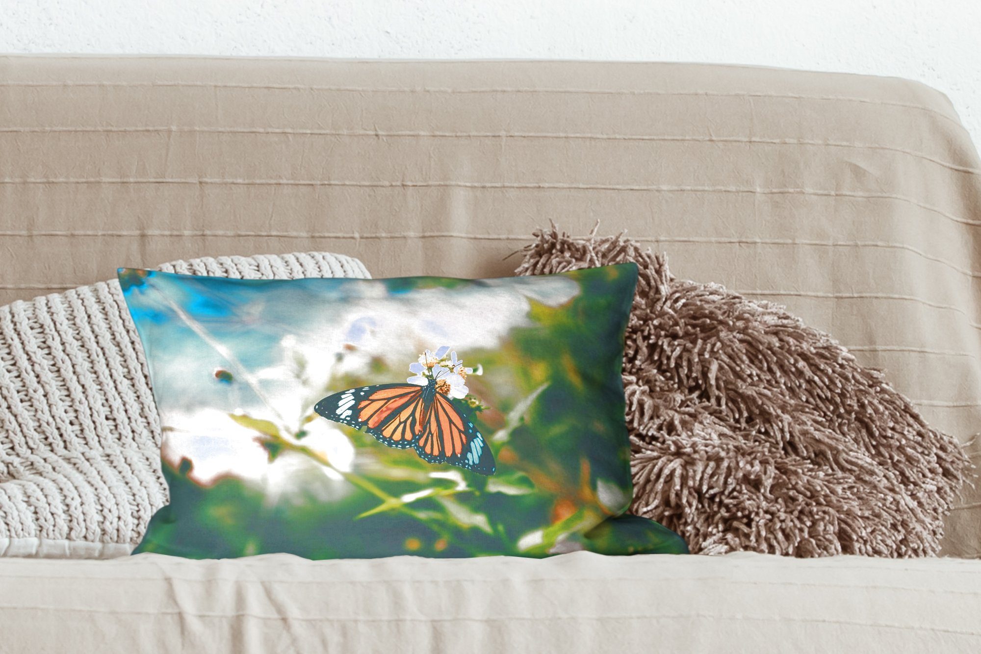 MuchoWow Dekokissen Schmetterling - Blumen - Wohzimmer Garten, mit Dekoration, Dekokissen Zierkissen, Füllung, Schlafzimmer