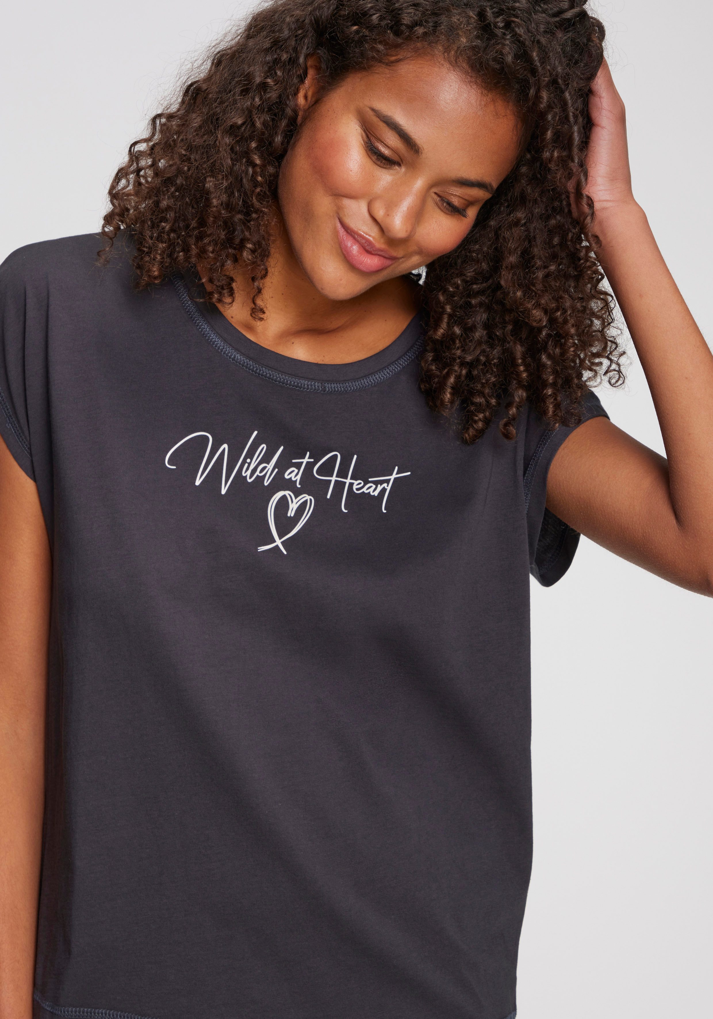 Vivance Dreams Pyjamaoberteil (1-teilig) mit Herzprint günstig online kaufen
