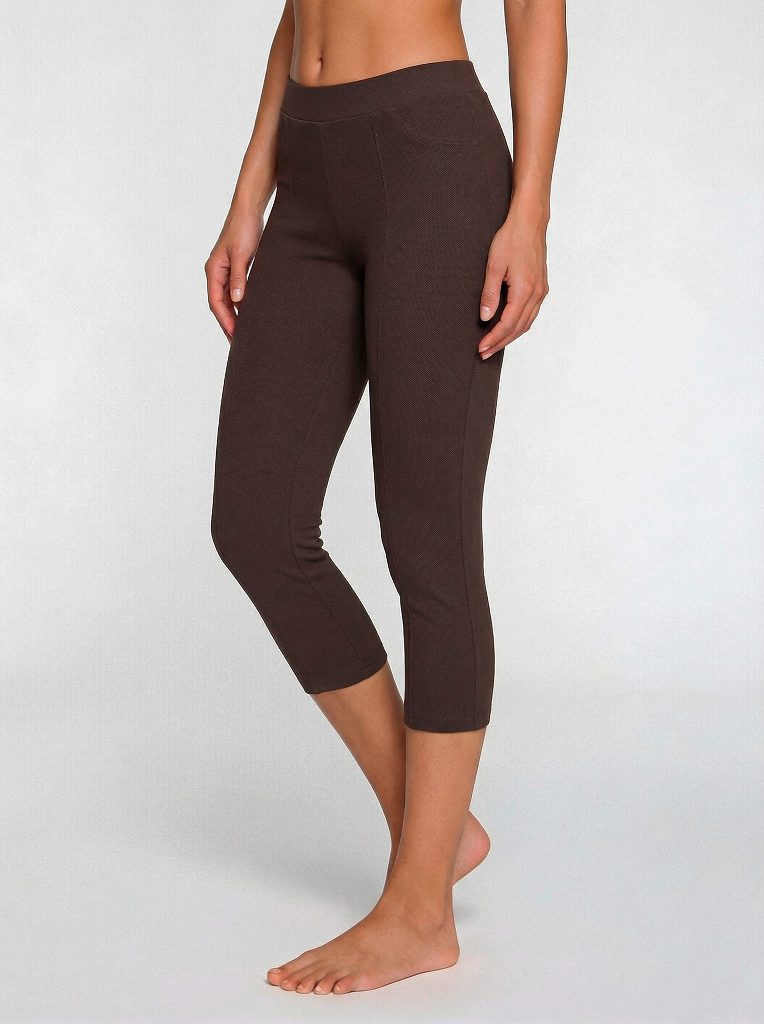 LASCANA Caprileggings Schlupfhose mit Biese an den Beinen. € 44,99