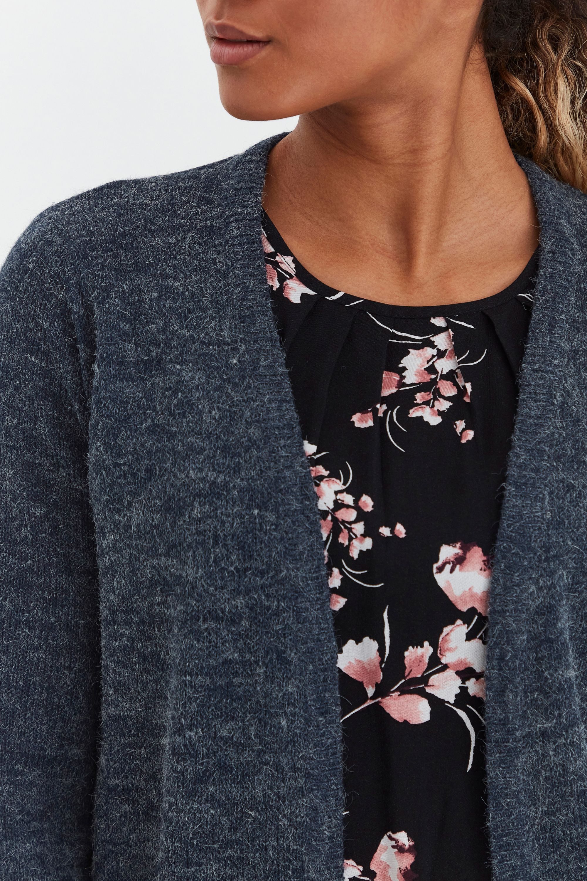 OXMO Strickjacke OXNena Strickjacke offen geschnitten – Bild 3 von 5