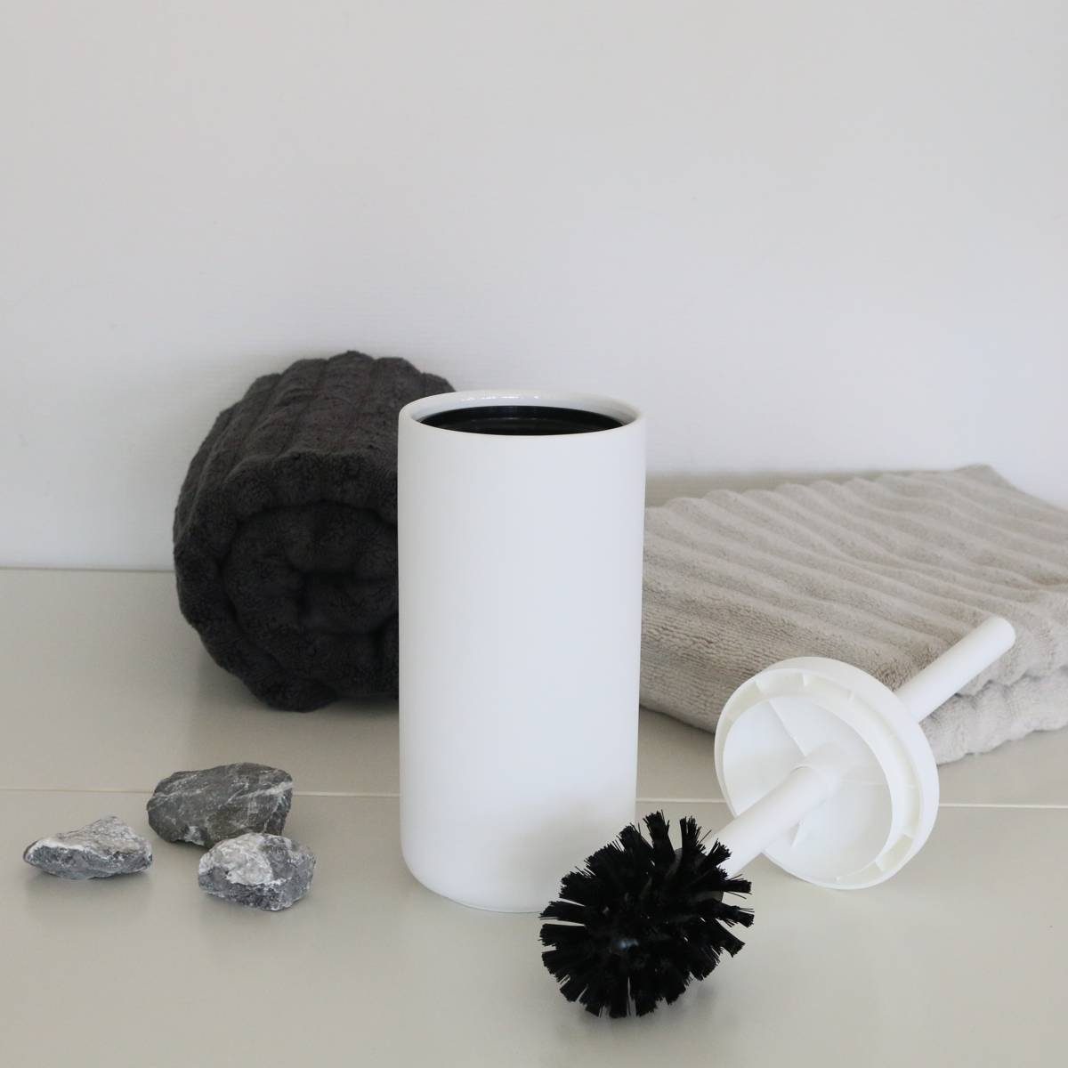 UME Weiß, Zone Denmark WC-Reinigungsbürste Toilettenbürste ZONE mit WC, Soft-Touch, Keramik (Set)